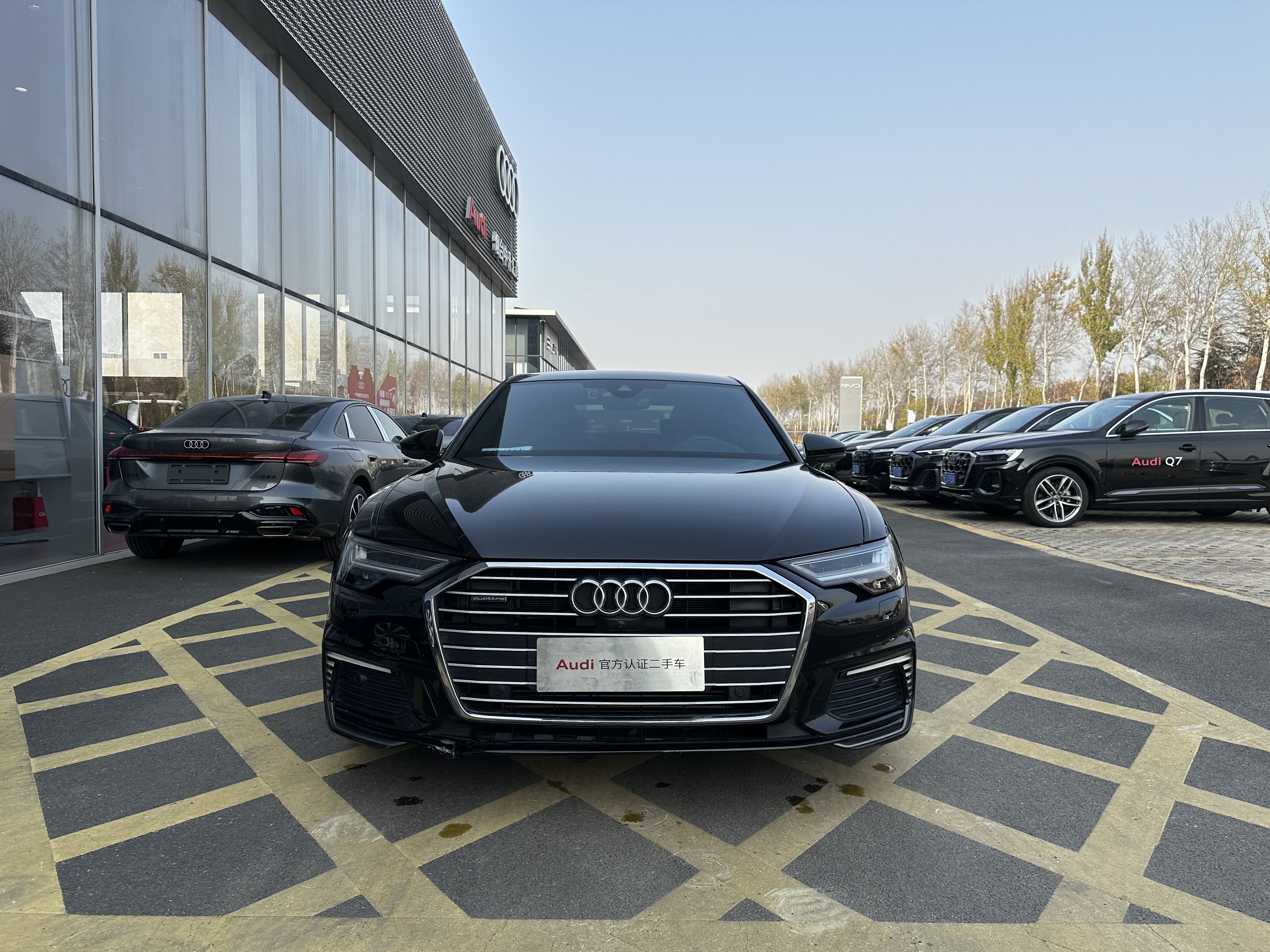 Audi 2021 car image #2
