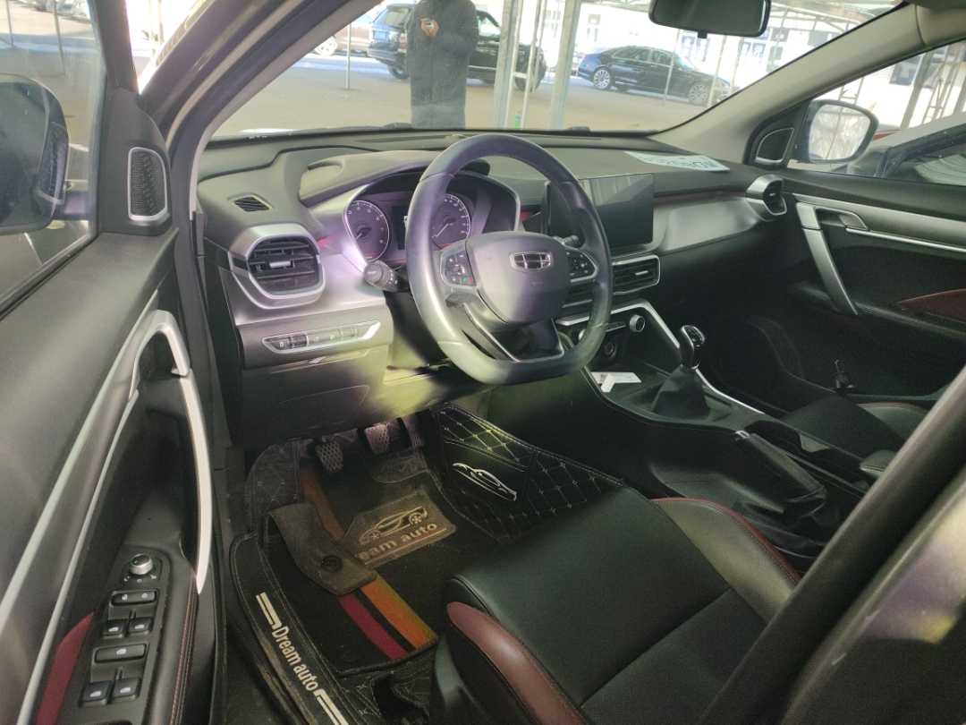 GEELY Coolray 2023 car image #2