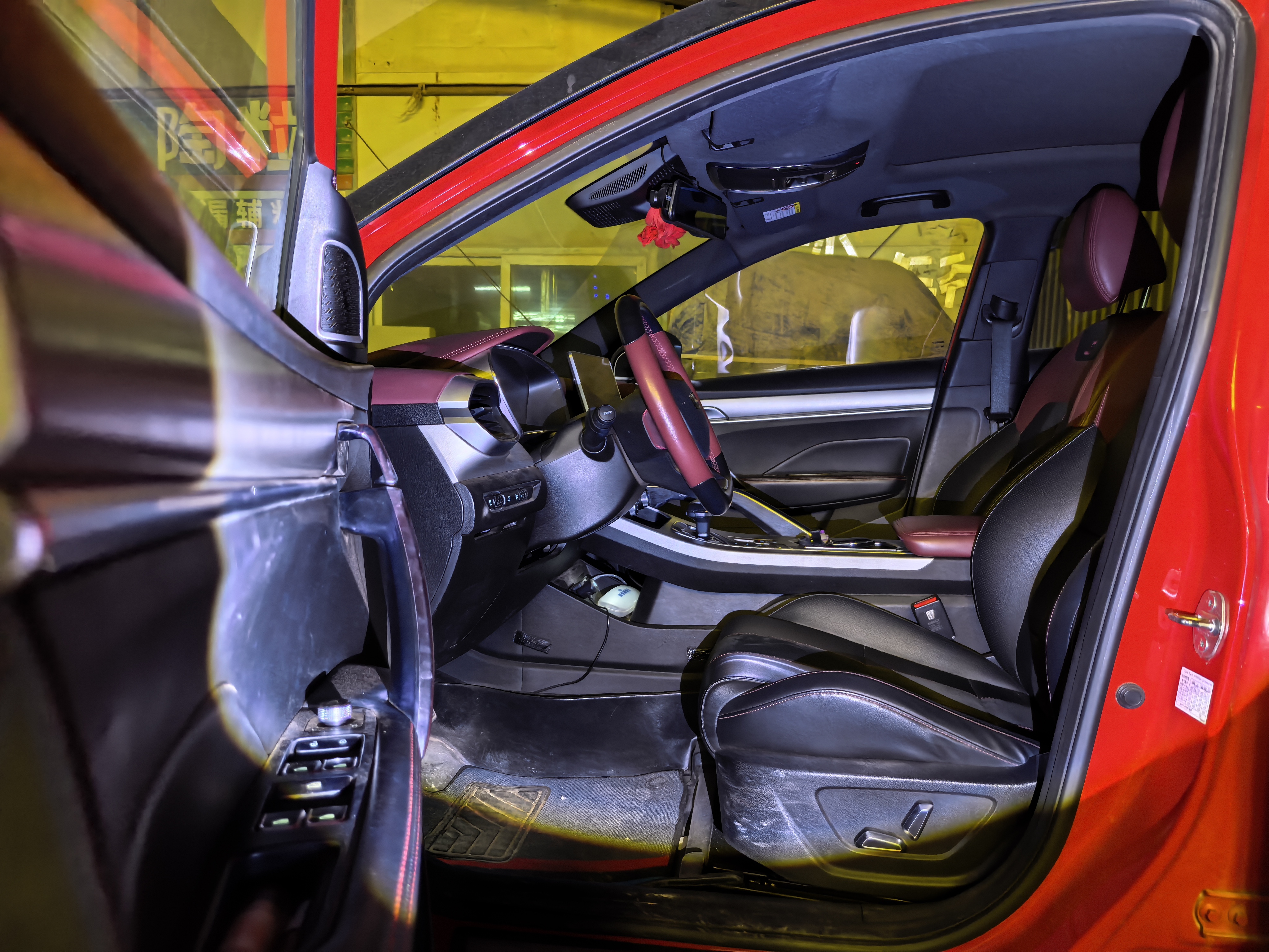 GEELY Coolray 2021 car image #2