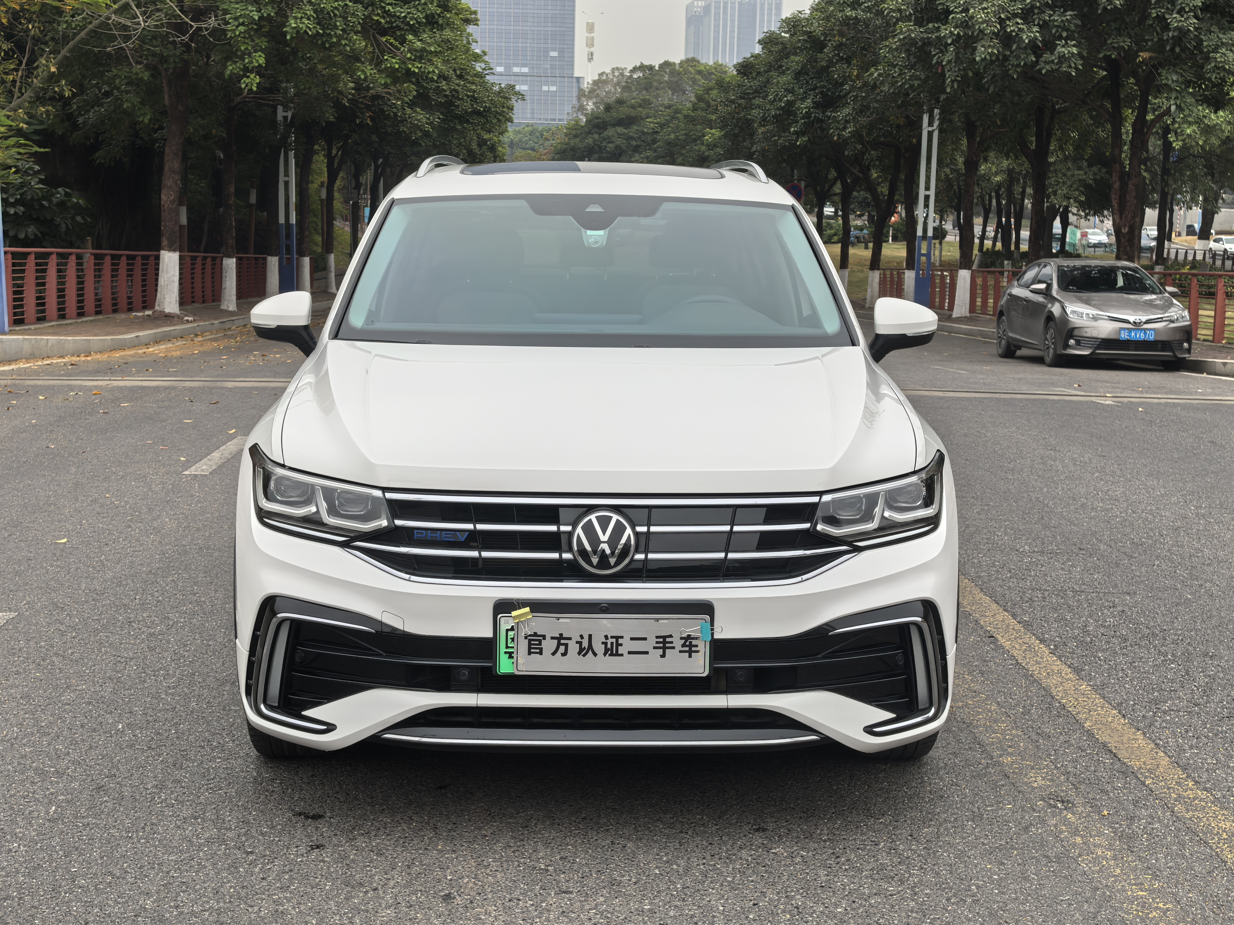 Volkswagen Tiguan L New Energy 2022 صورة سيارة #2