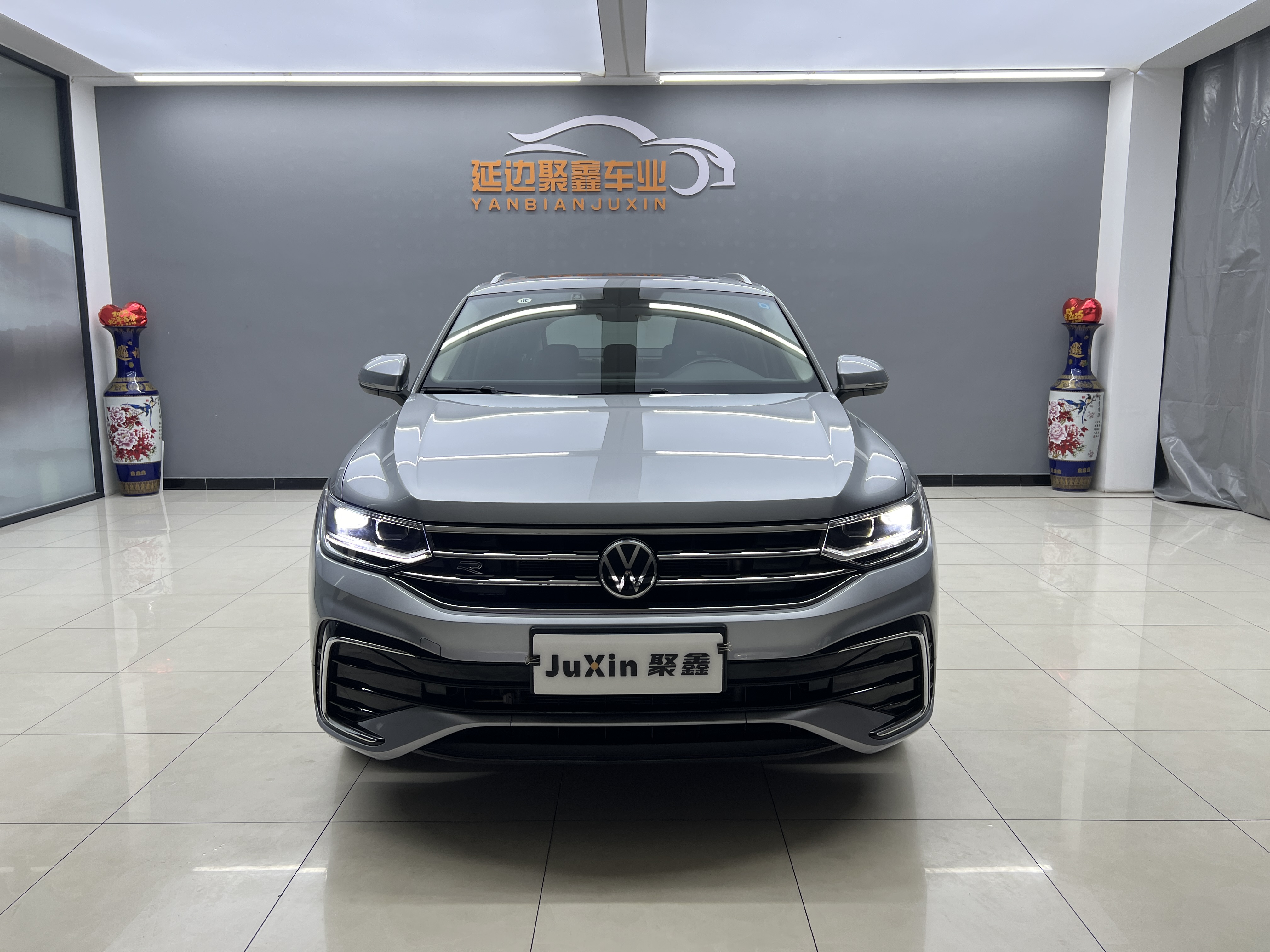 Volkswagen Tiguan X 2021 car image #2