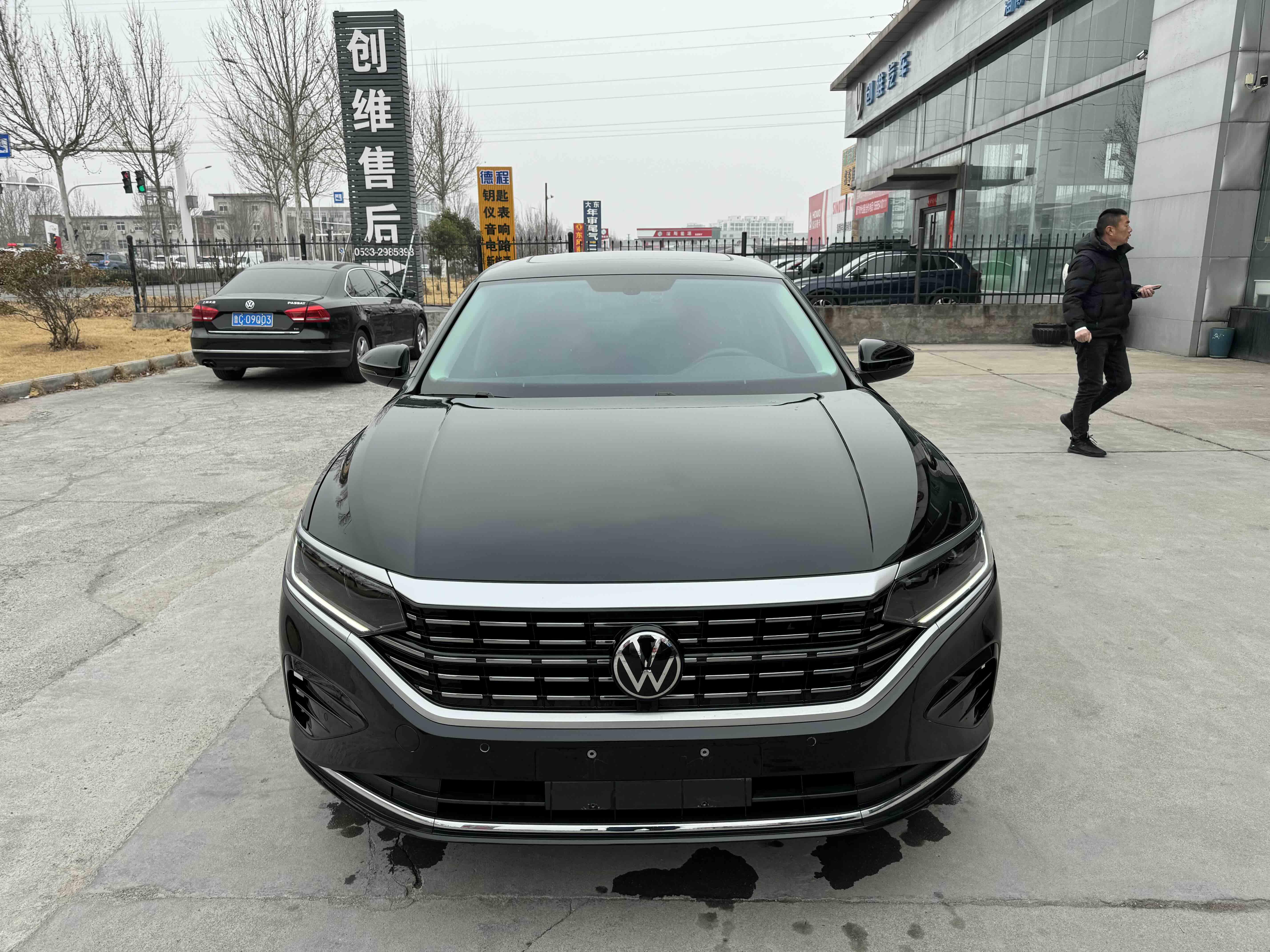 Volkswagen Passat 2022 immagine di auto #2