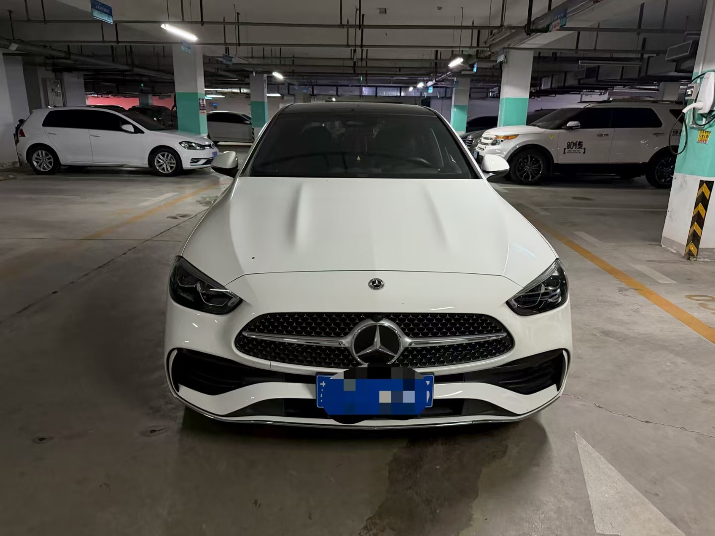 Mercedes-Benz C Class 2023 car image #2