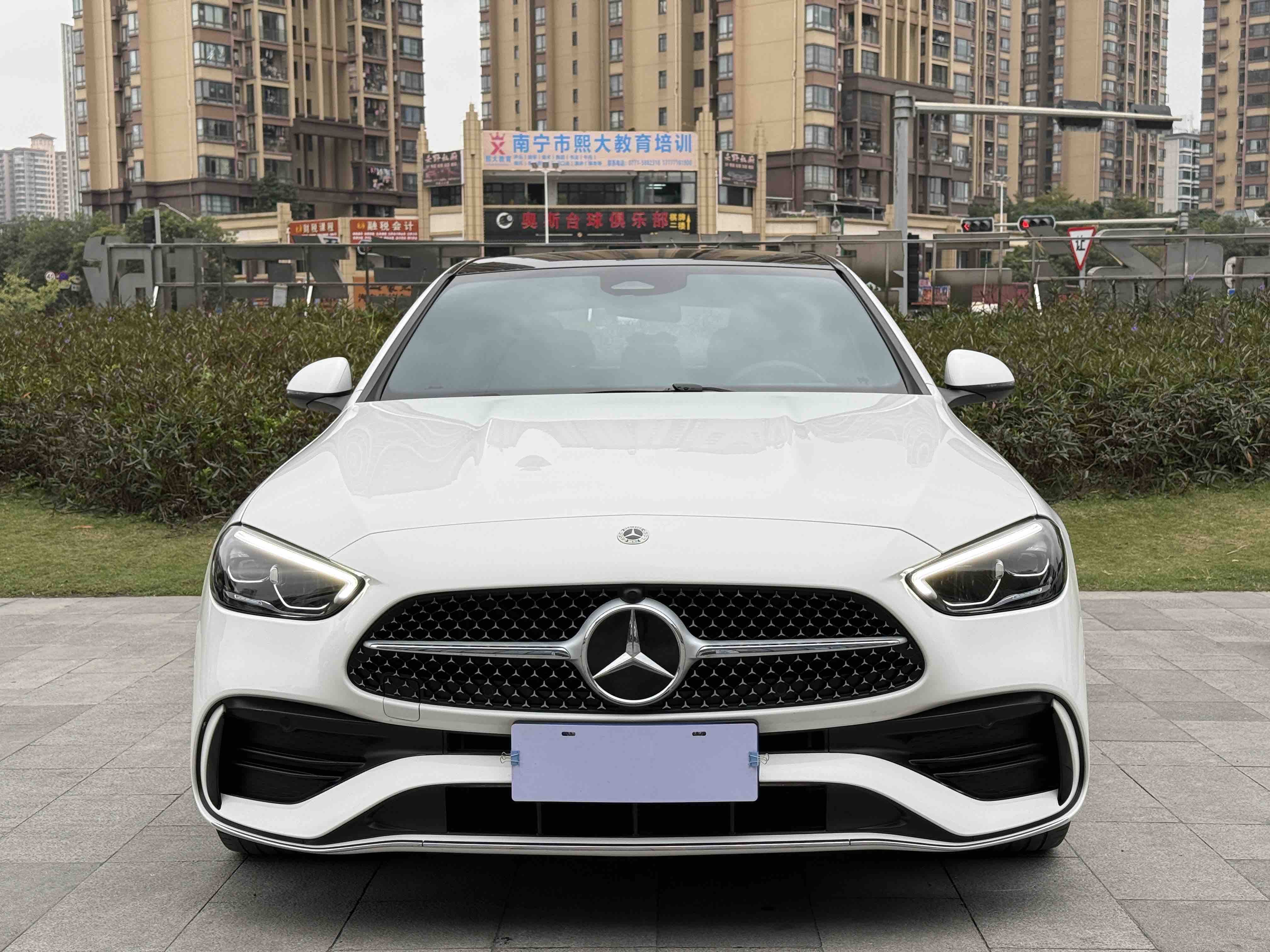 Mercedes-Benz C Class 2022 car image #2