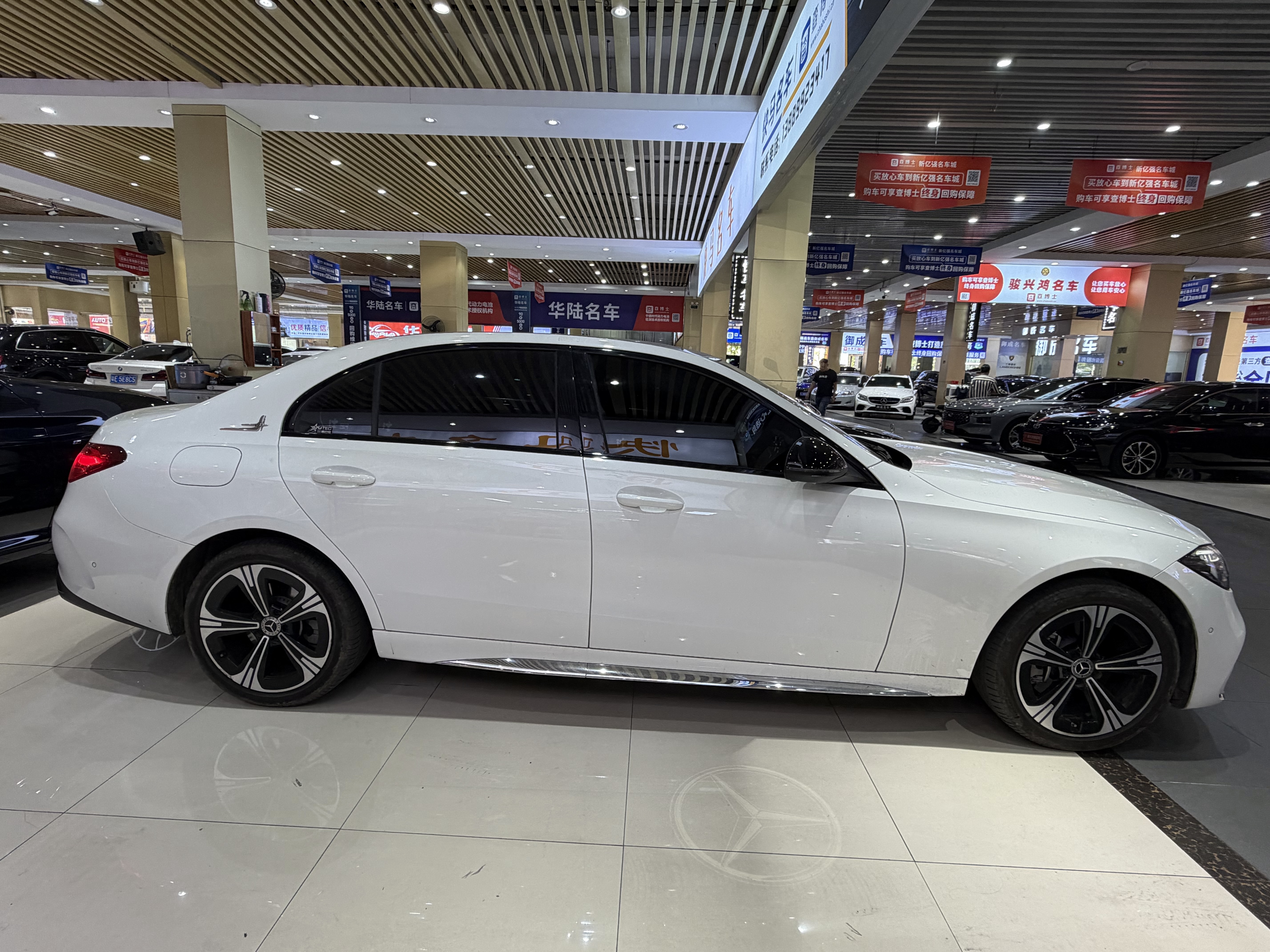 Mercedes-Benz C Class 2022 car image #2