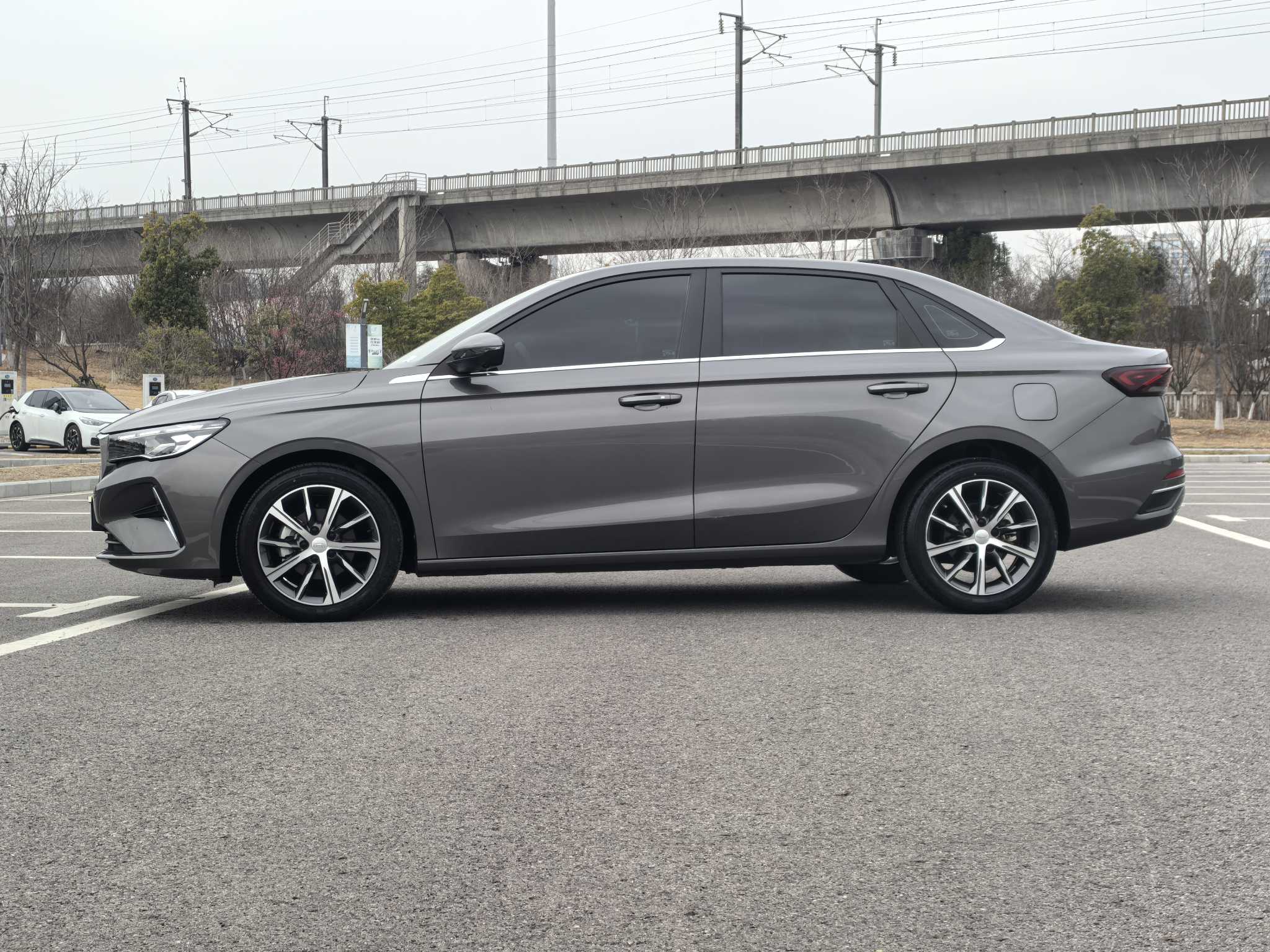 Emgrand 2023 #2 Emgrand 2023 car image #2