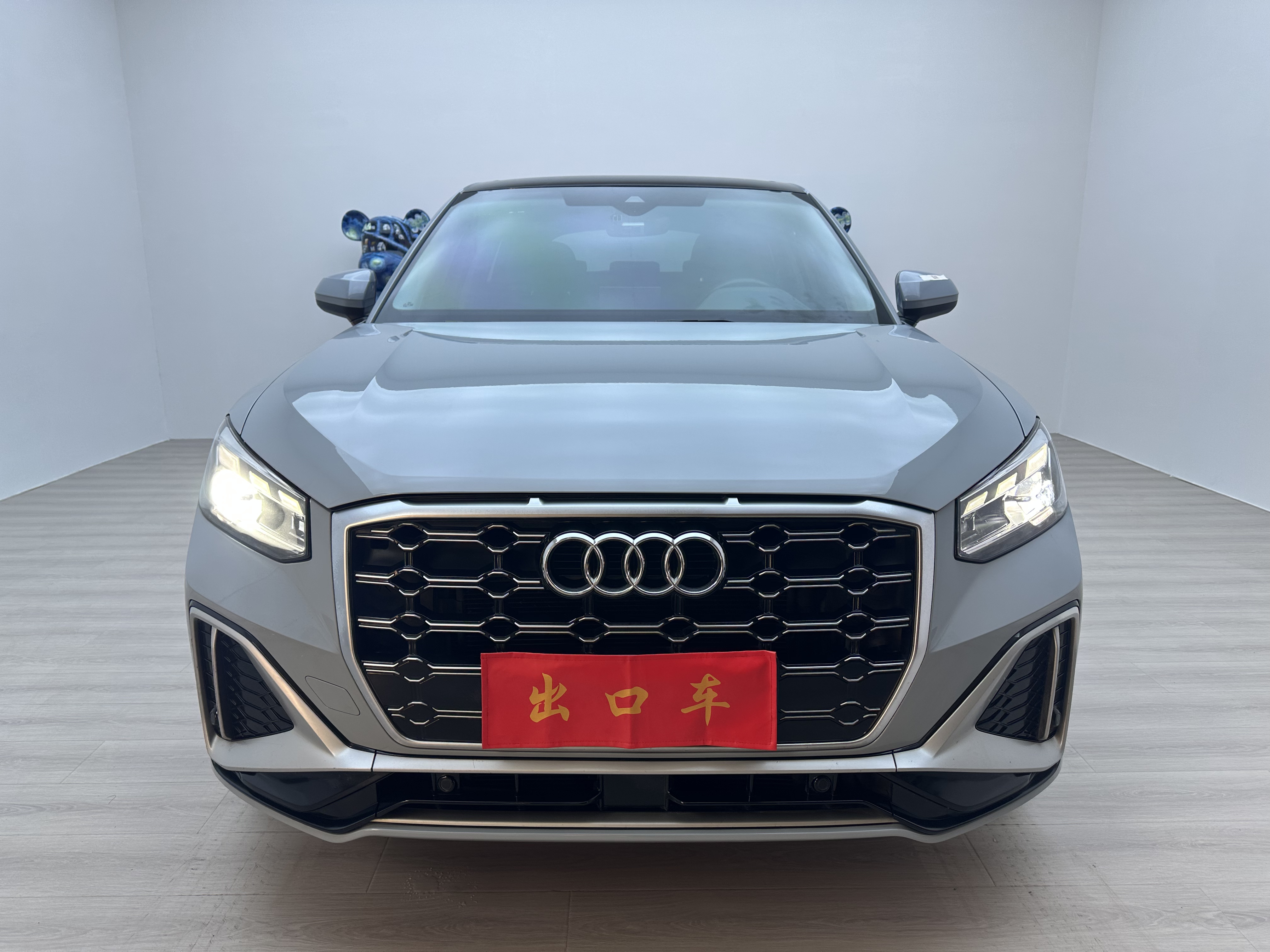 Audi Q2L 2021 car image #2