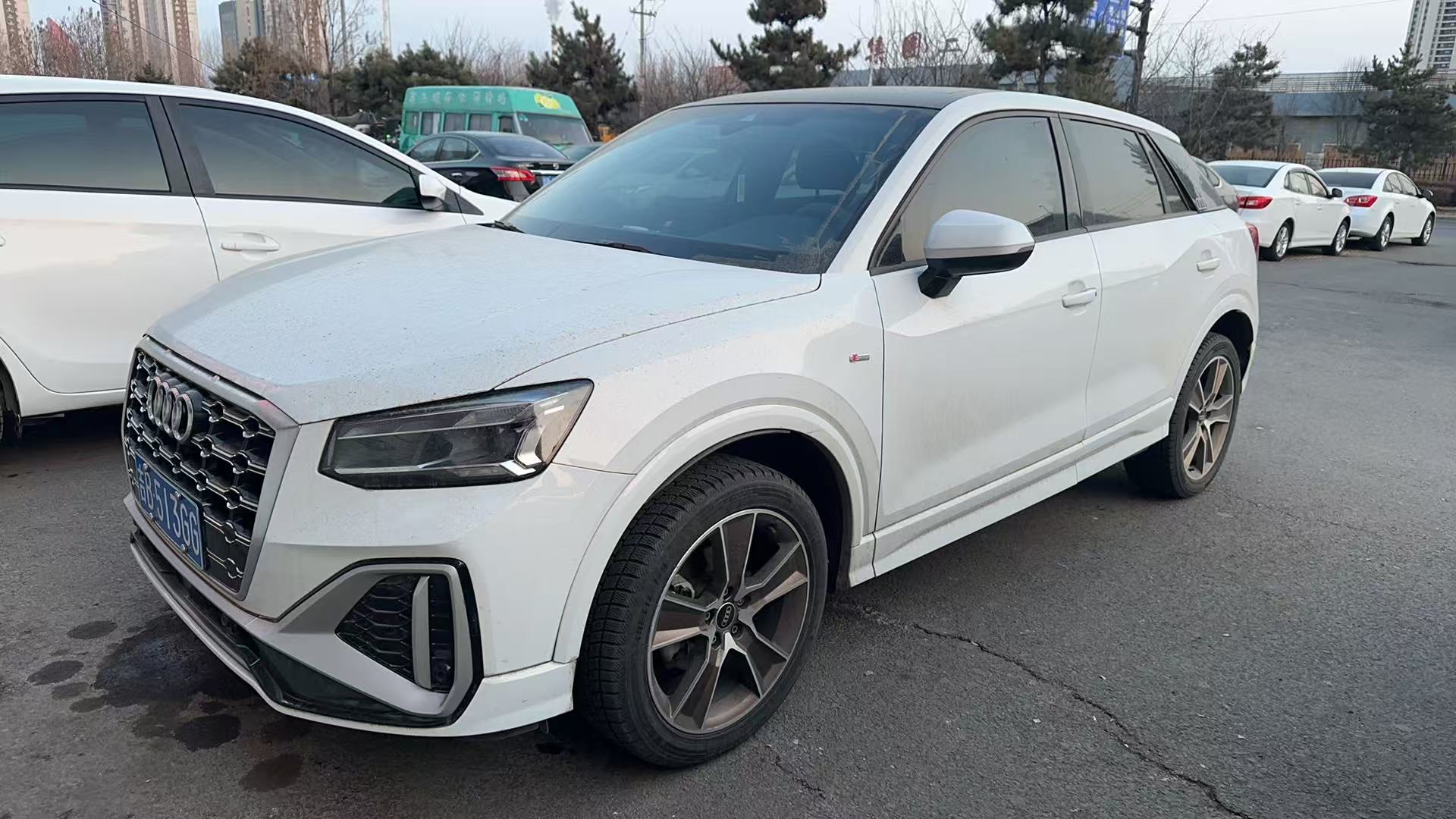 Q2L 2022 car image #2