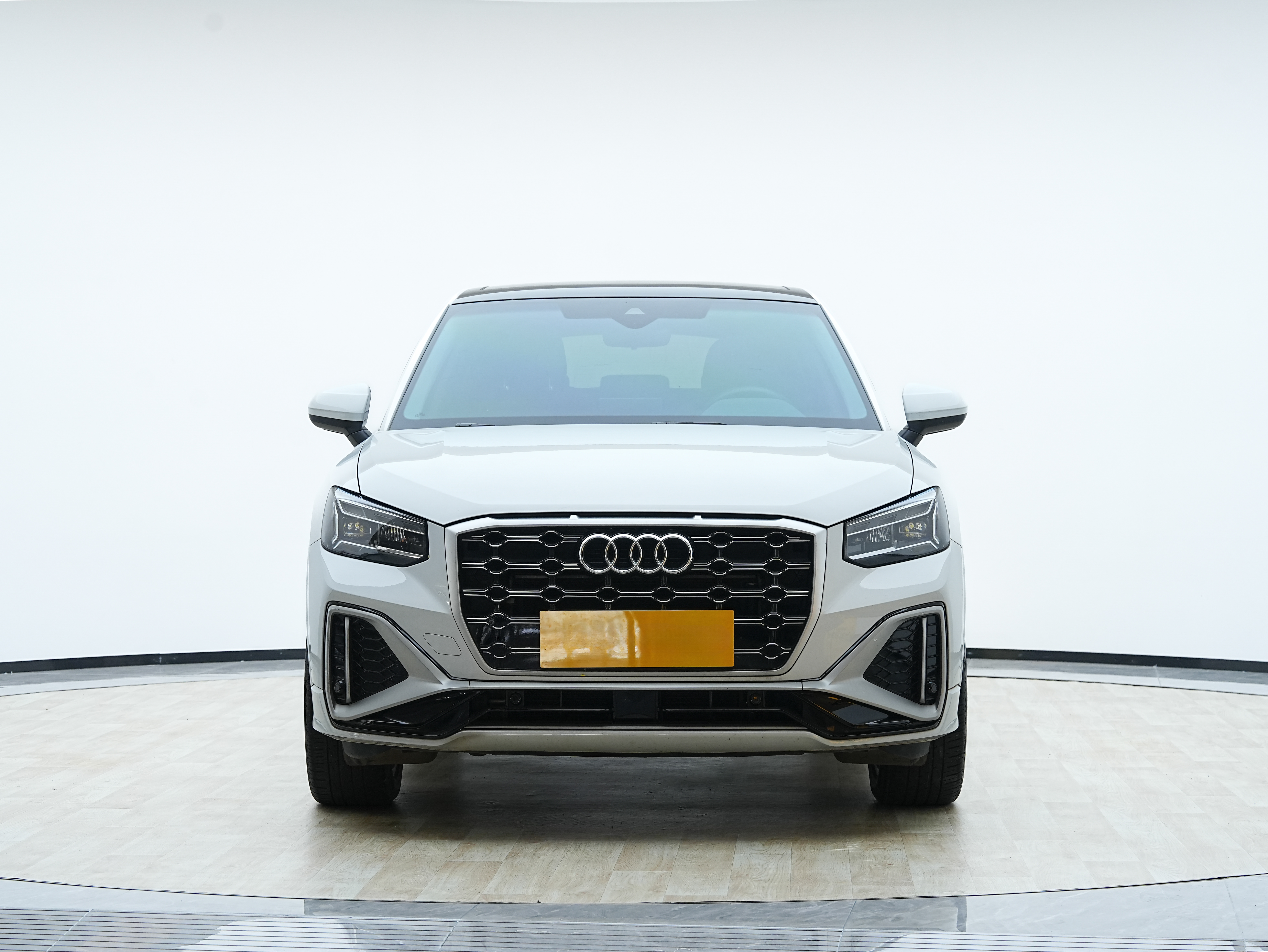 Q2L 2023 #2 Q2L 2023 car image #2