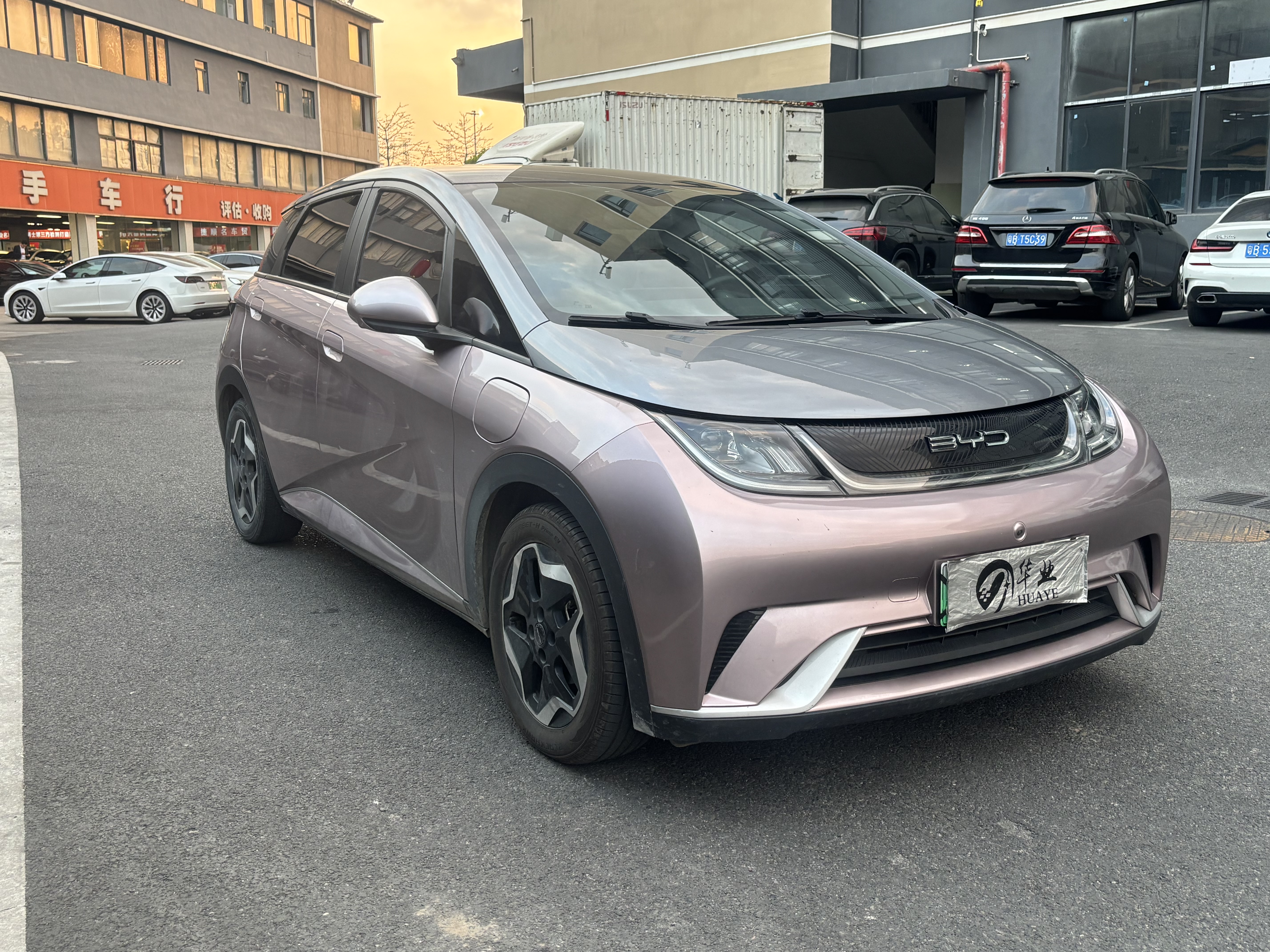 BYD Dolphin 2022 car image #2