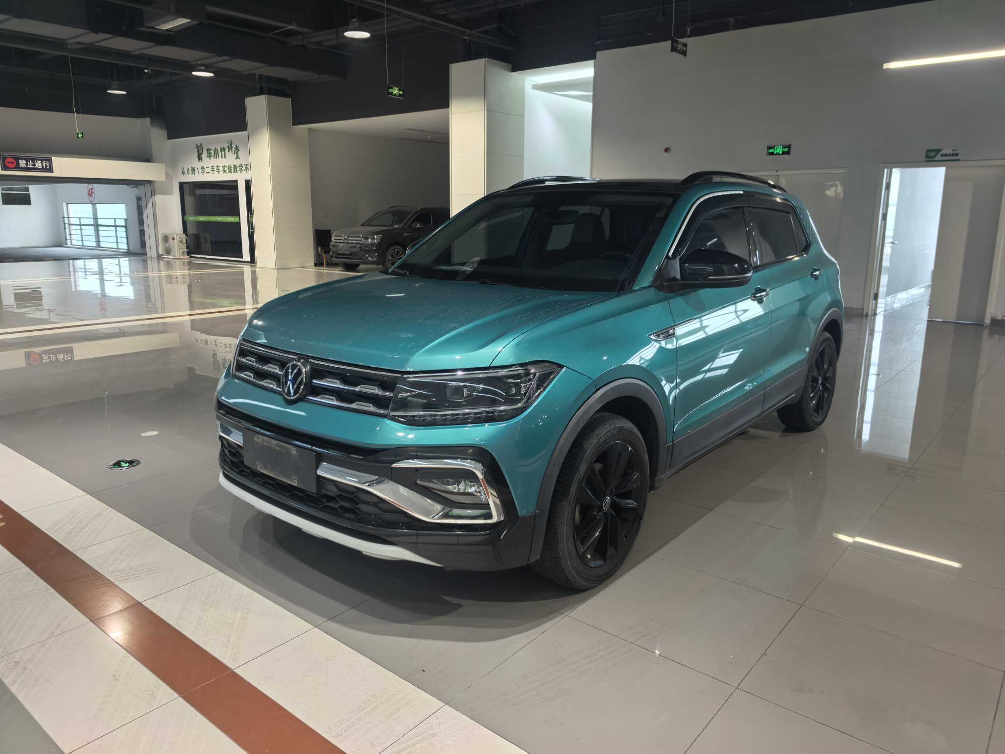 Volkswagen T-Cross 2022 #2 Volkswagen T-Cross 2022 car image #2