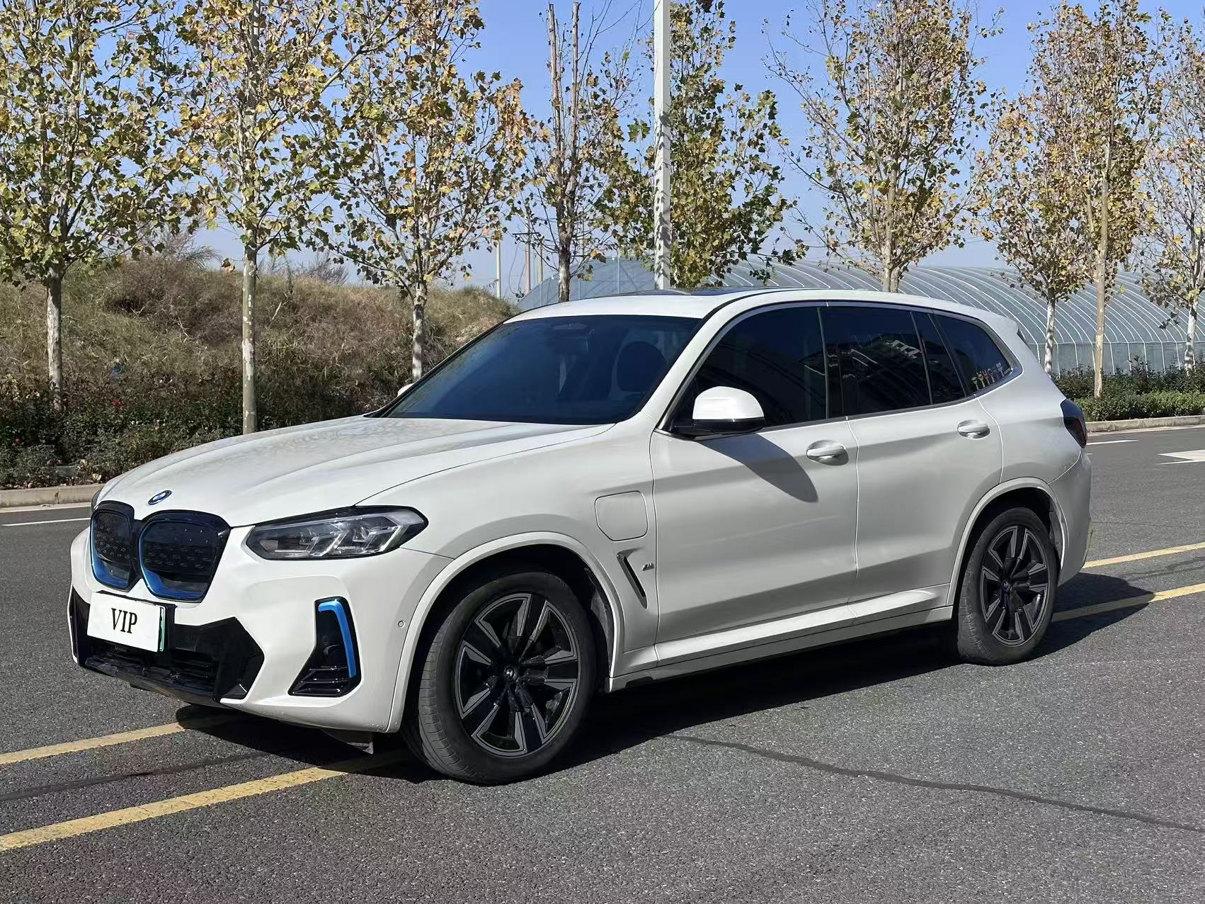 BMW iX3 2022 car image #2