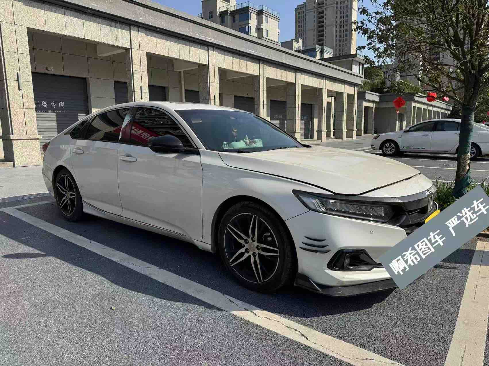 Honda Accord 2022 car image #2