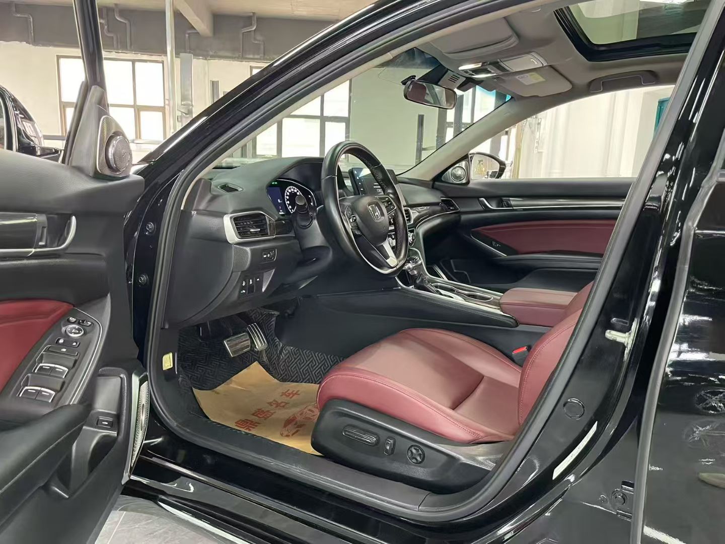 Honda Accord 2023 car image #2