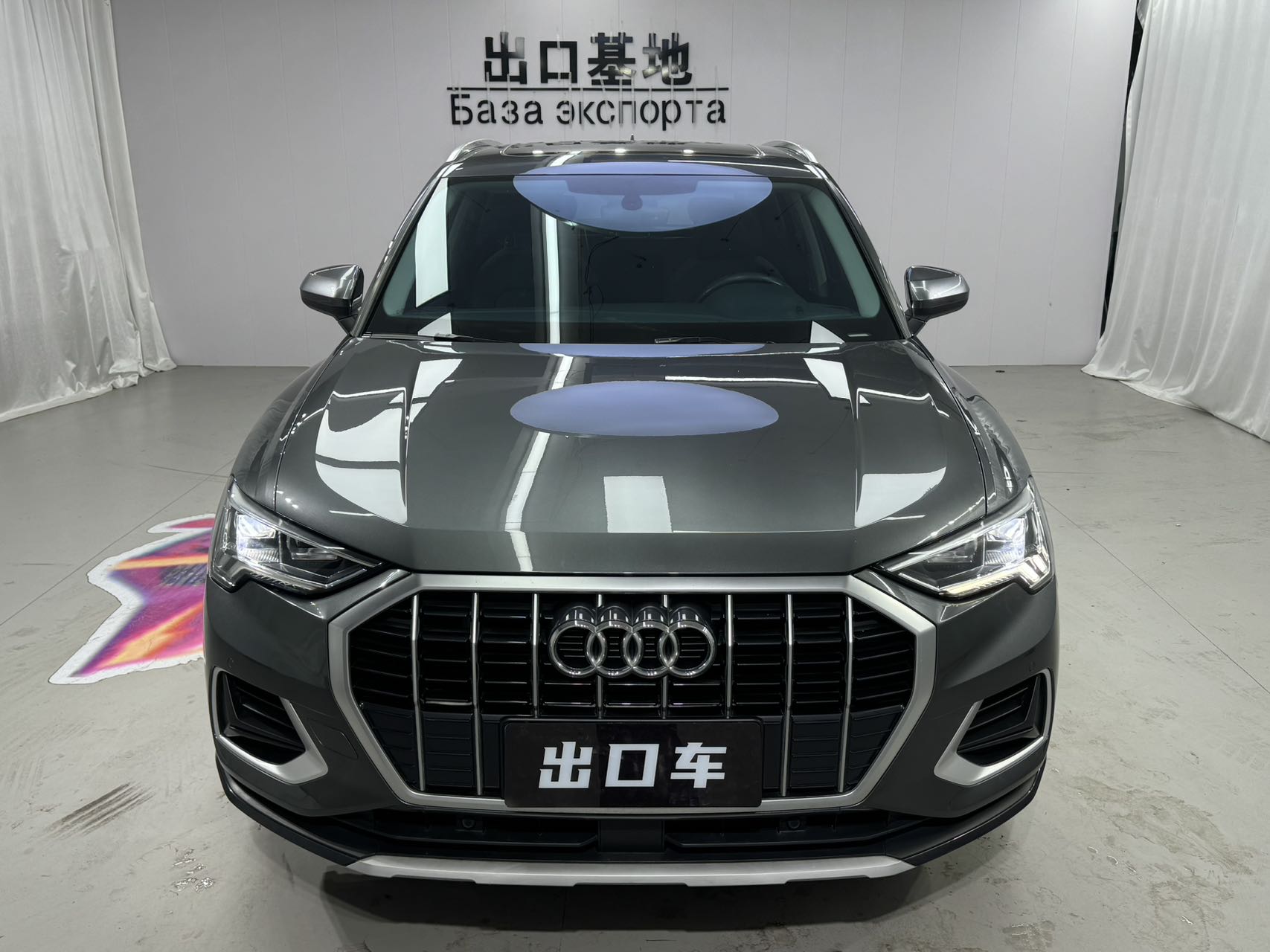 Audi Q3 2022 car image #2