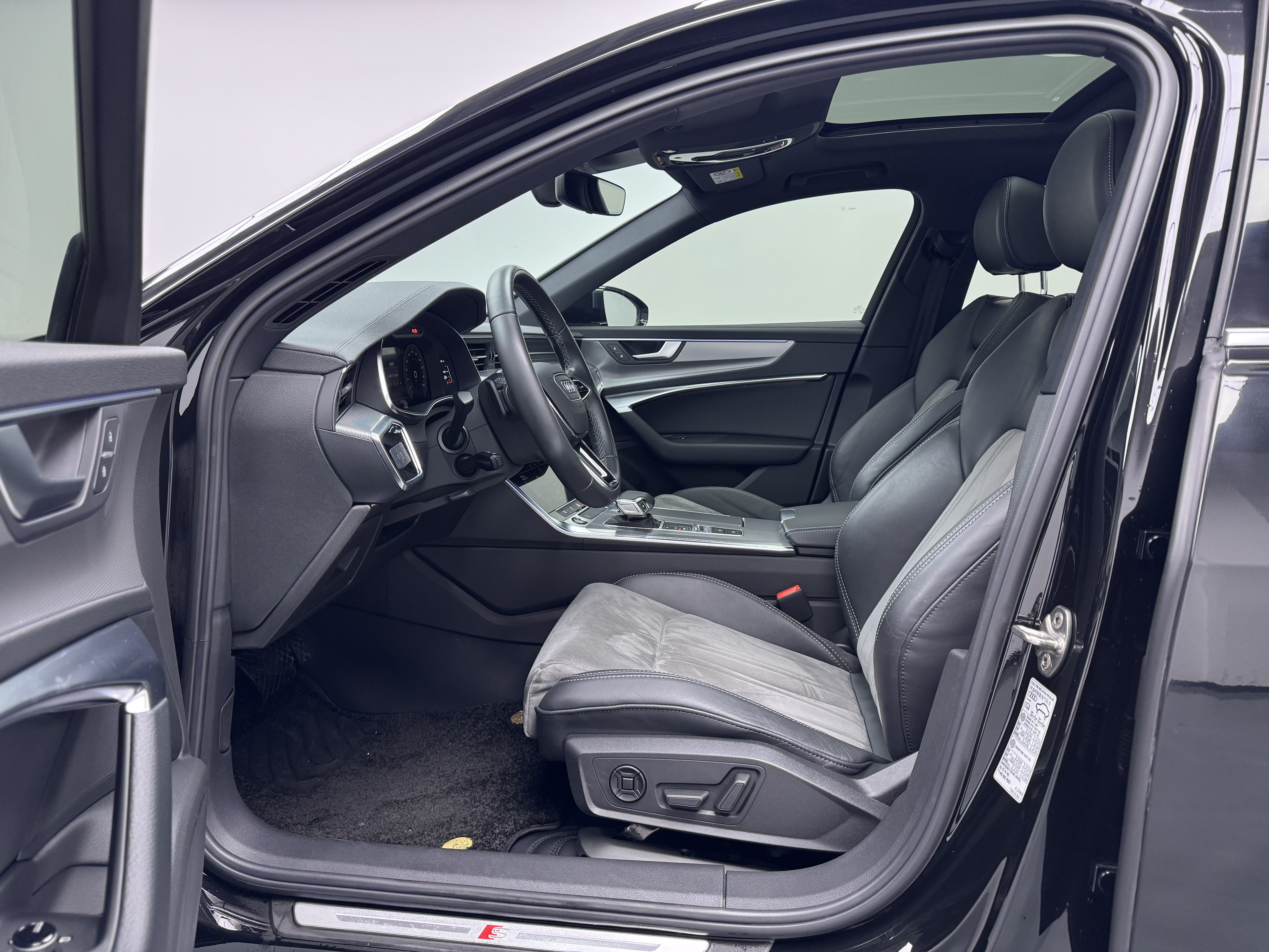 Audi A6L 2022 صورة سيارة #2