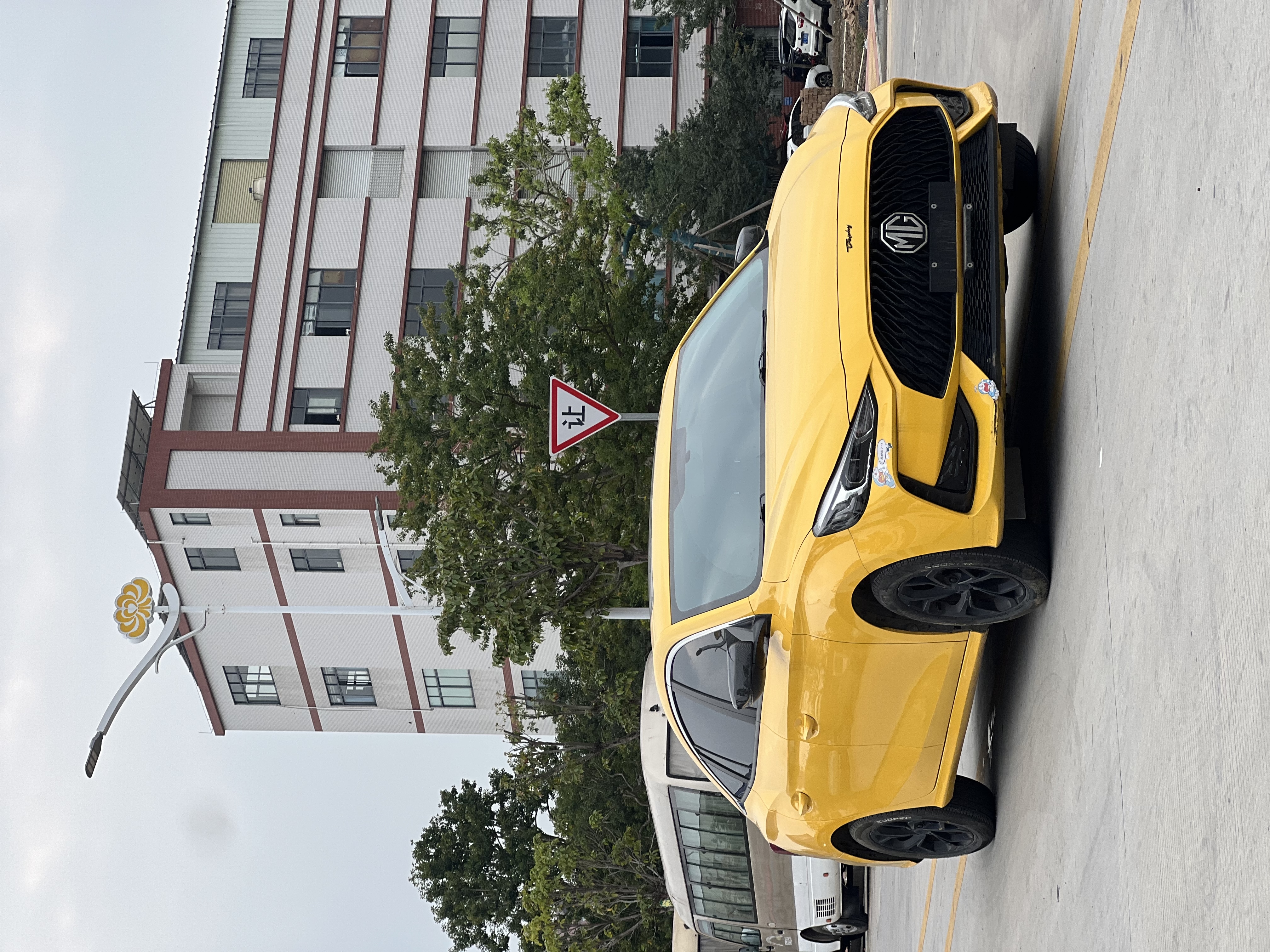 MG 5 2022 car image #2