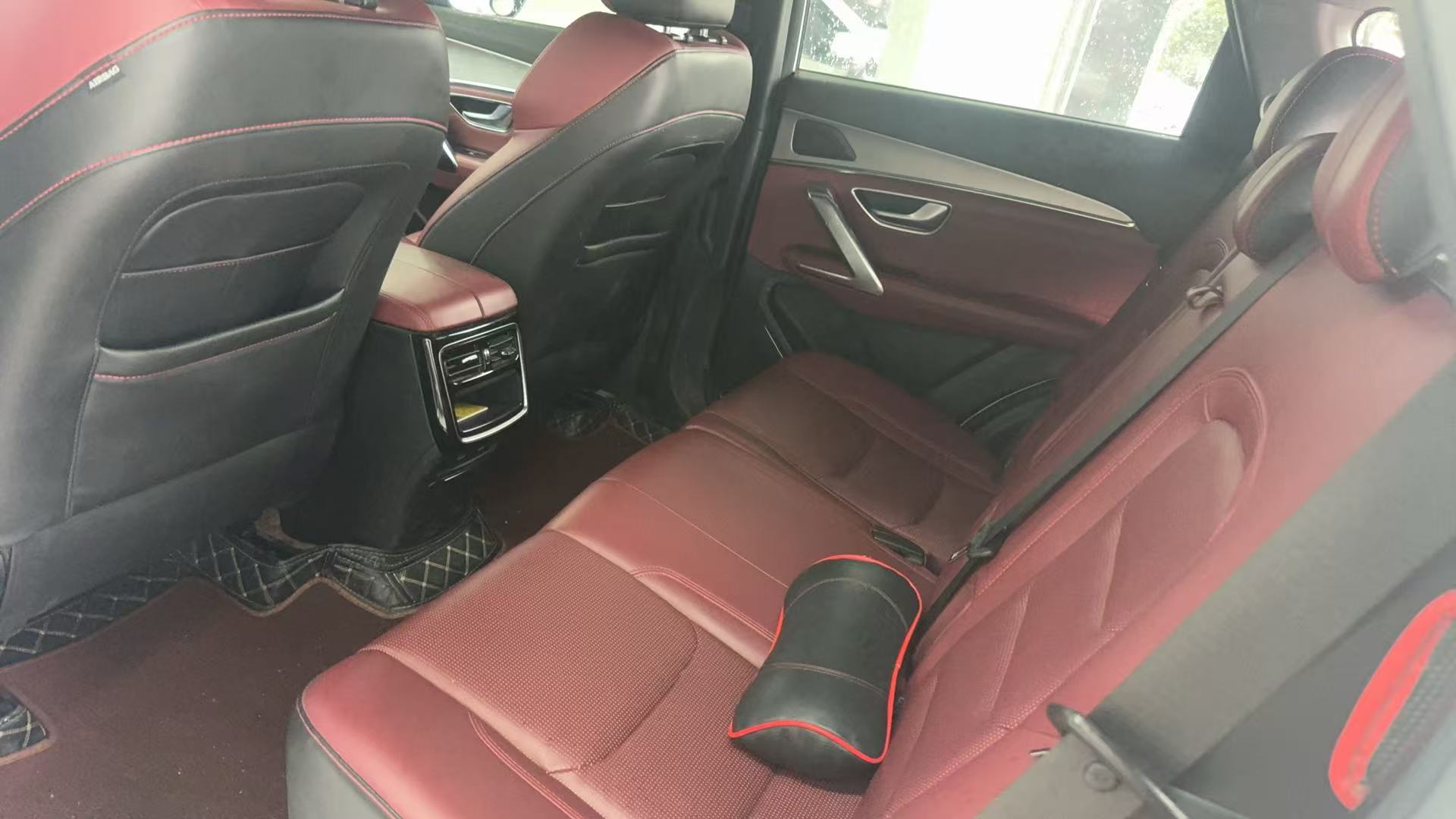 X70 PLUS 2021 car image #2