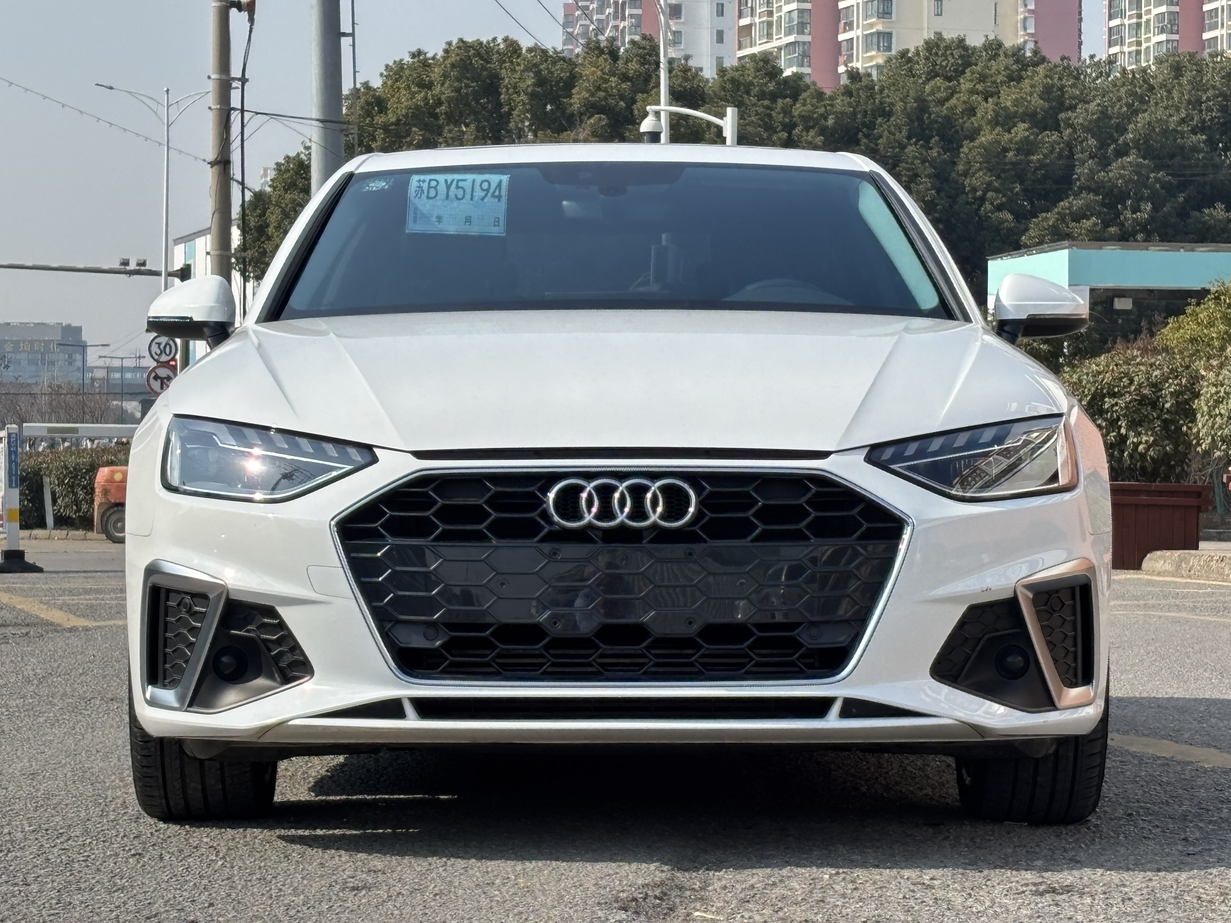 Audi A4L 2022 car image #2