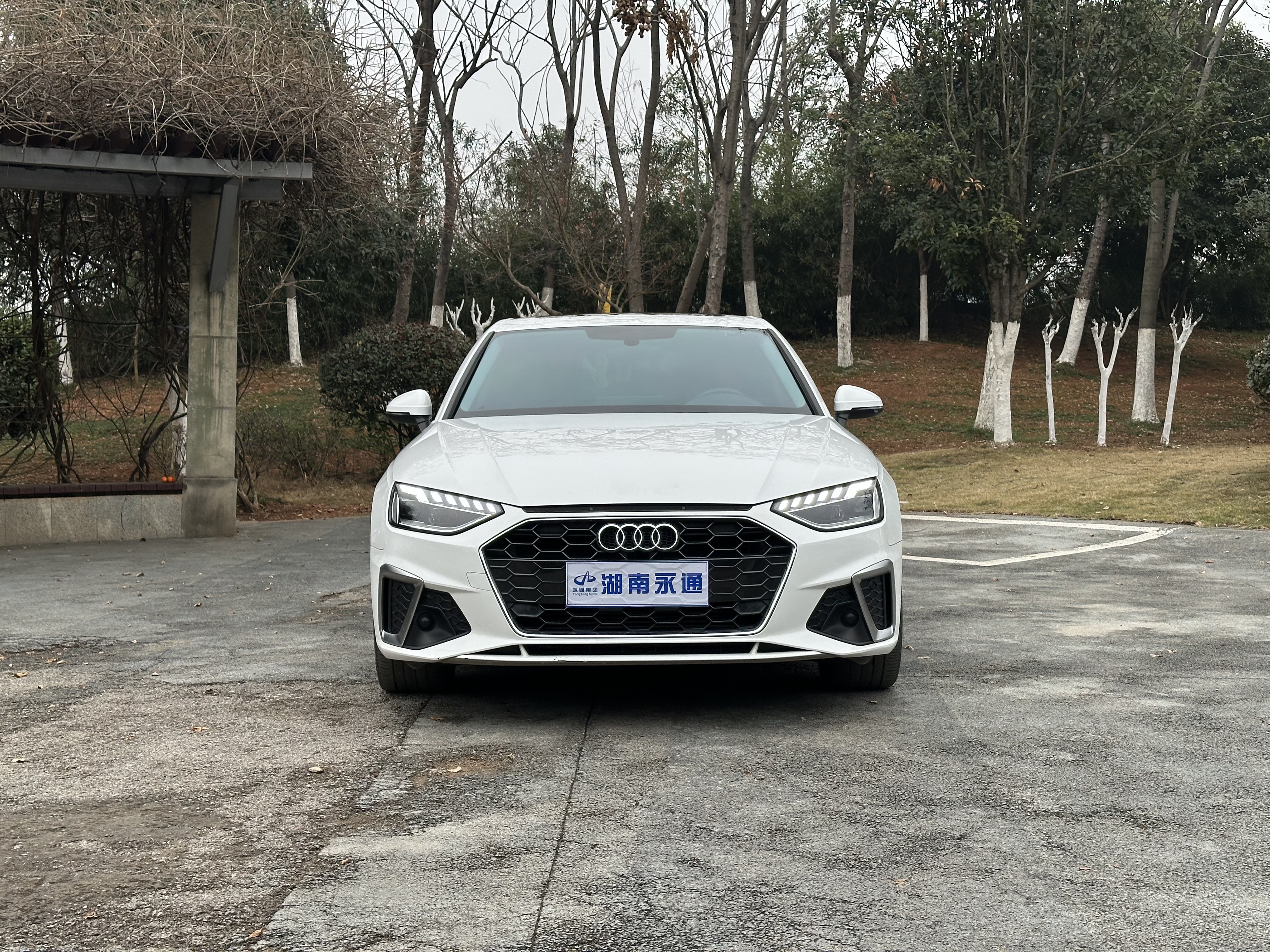 Audi A4L 2022 car image #2