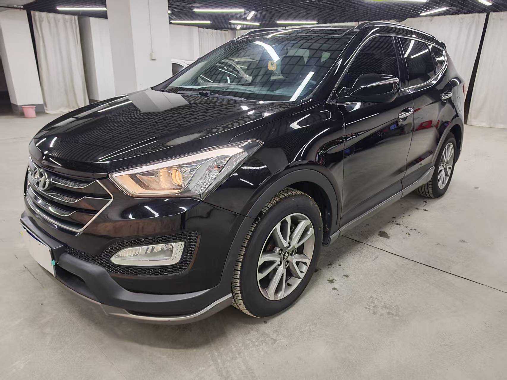Hyundai Santa Fe (Imported) 2013 car image #2