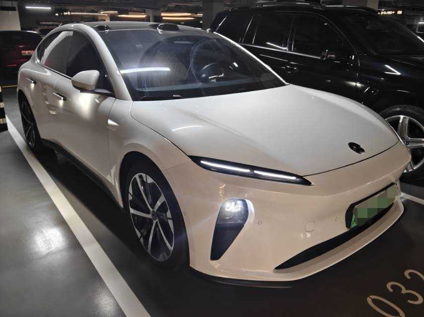 NIO ET5 2023 car image #2