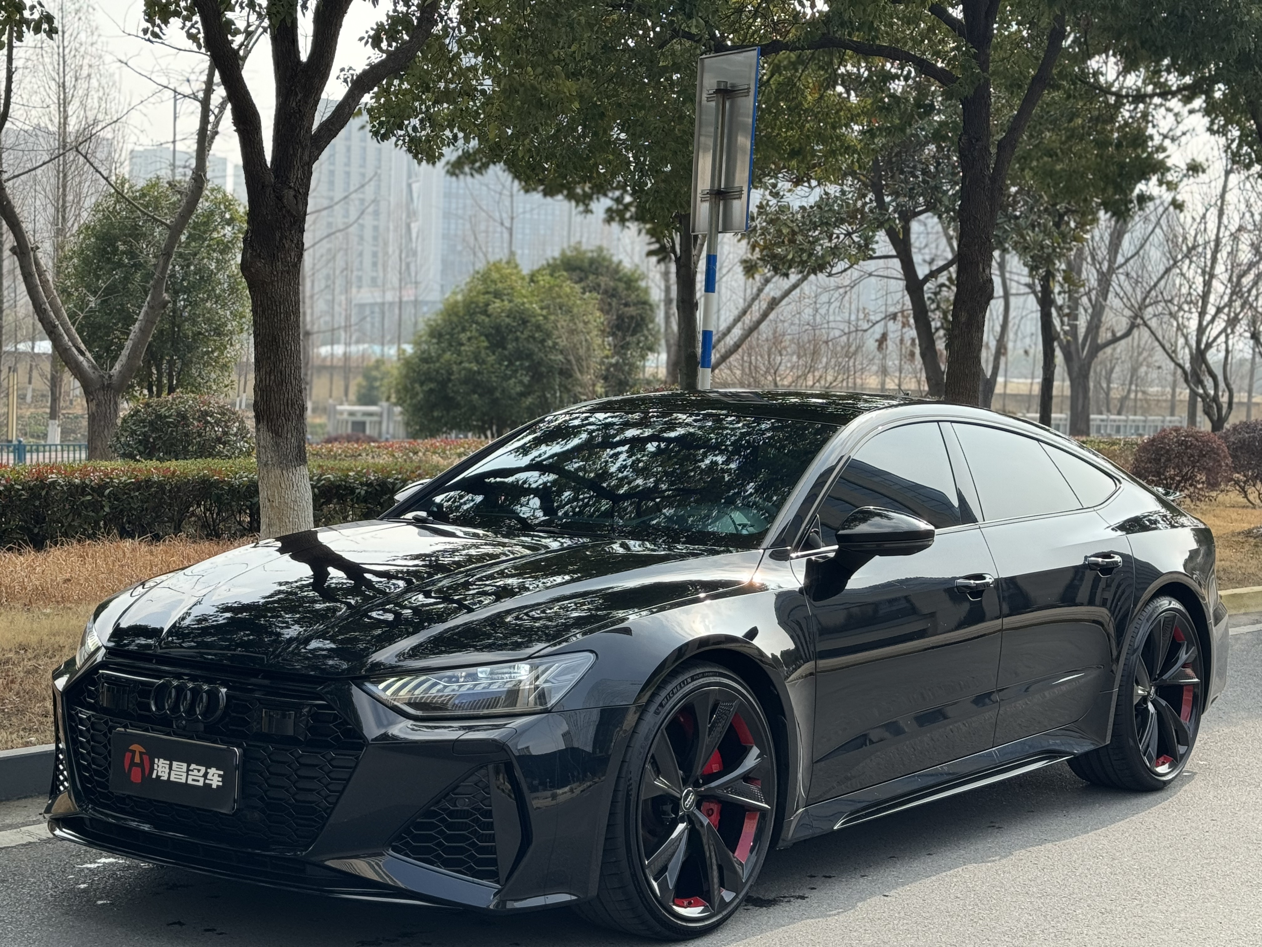 Audi RS 7 2023 car image #2