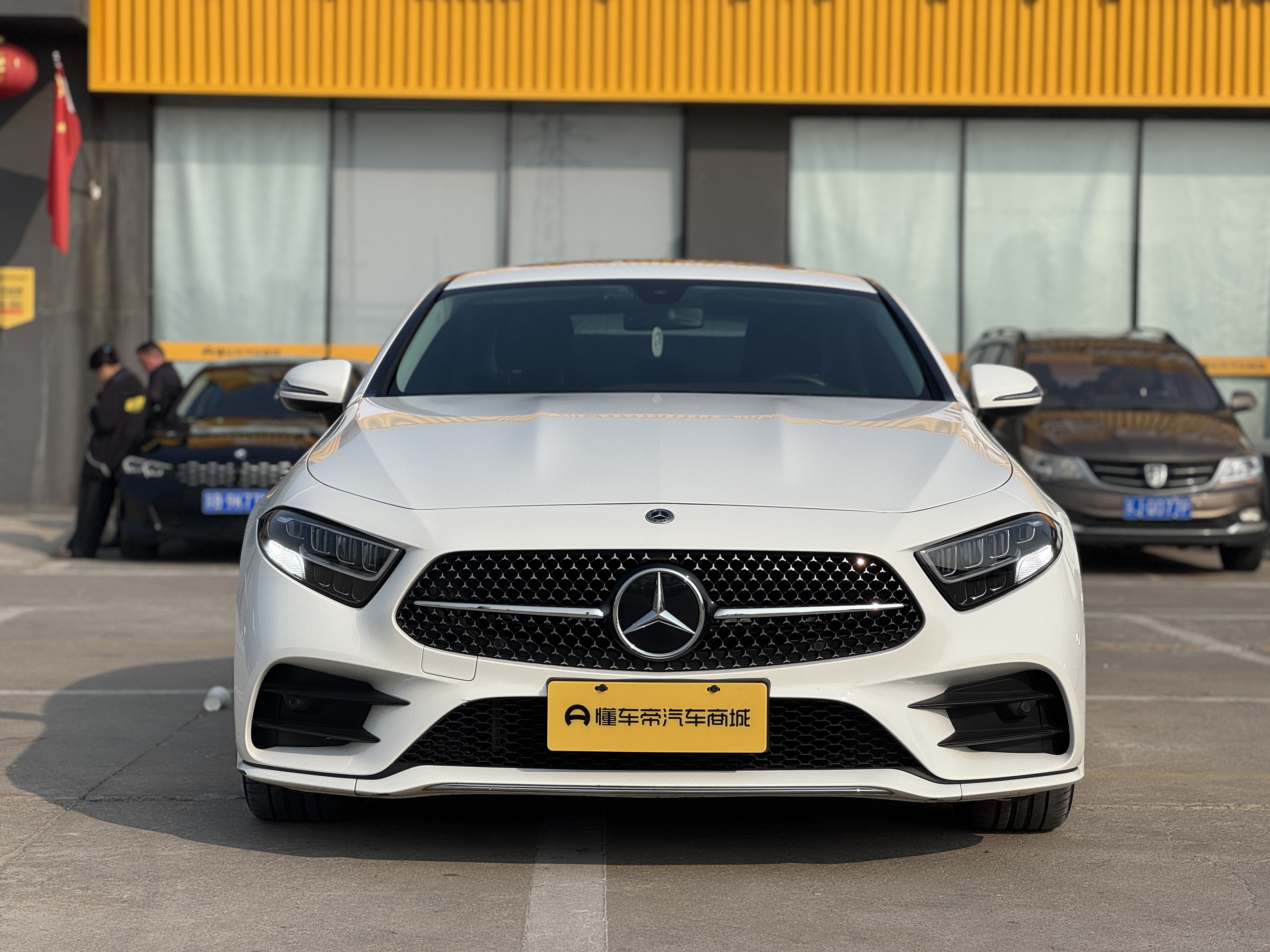Mercedes-Benz 2022 car image #2