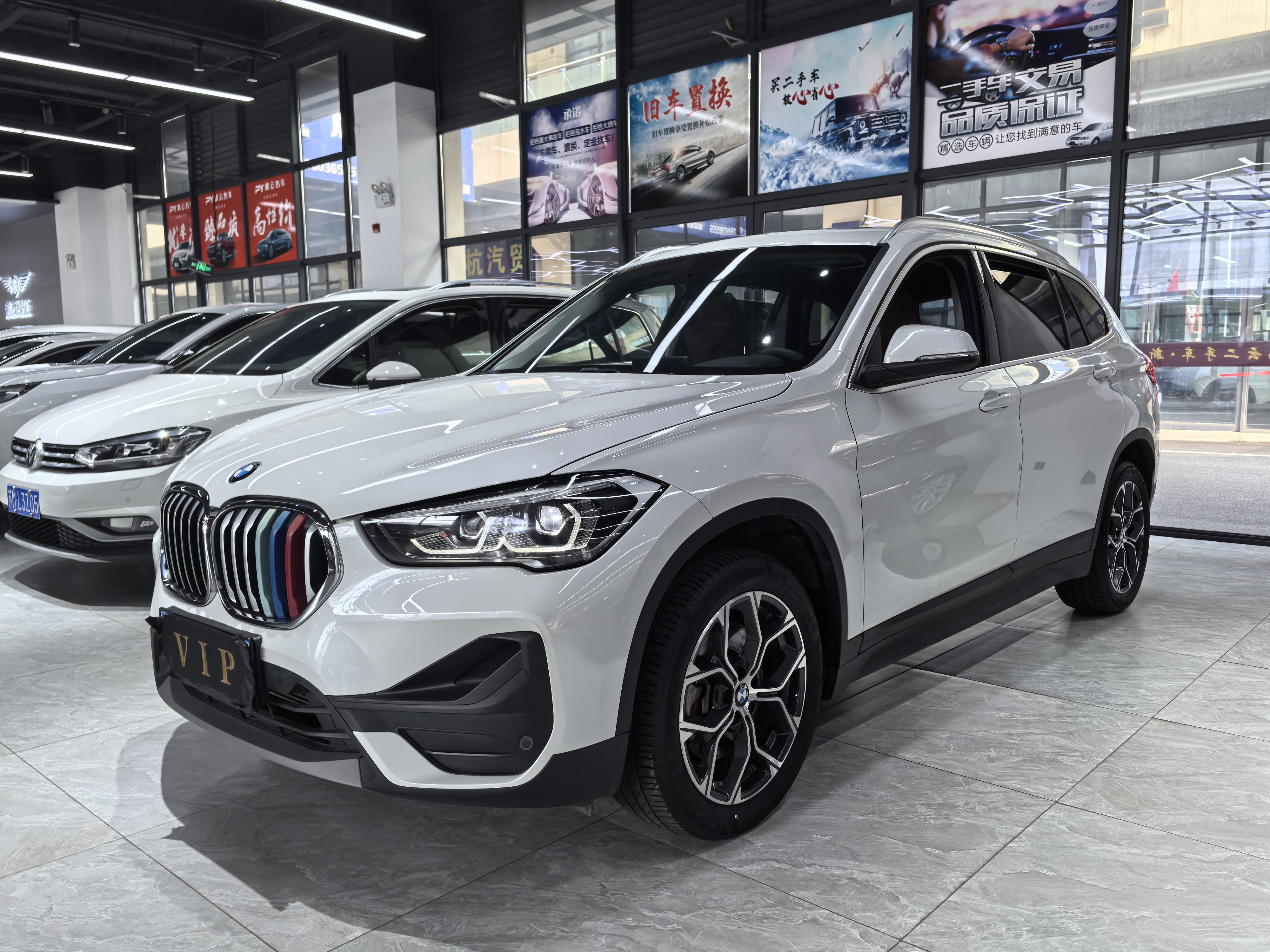 BMW X1 2023 car image #2