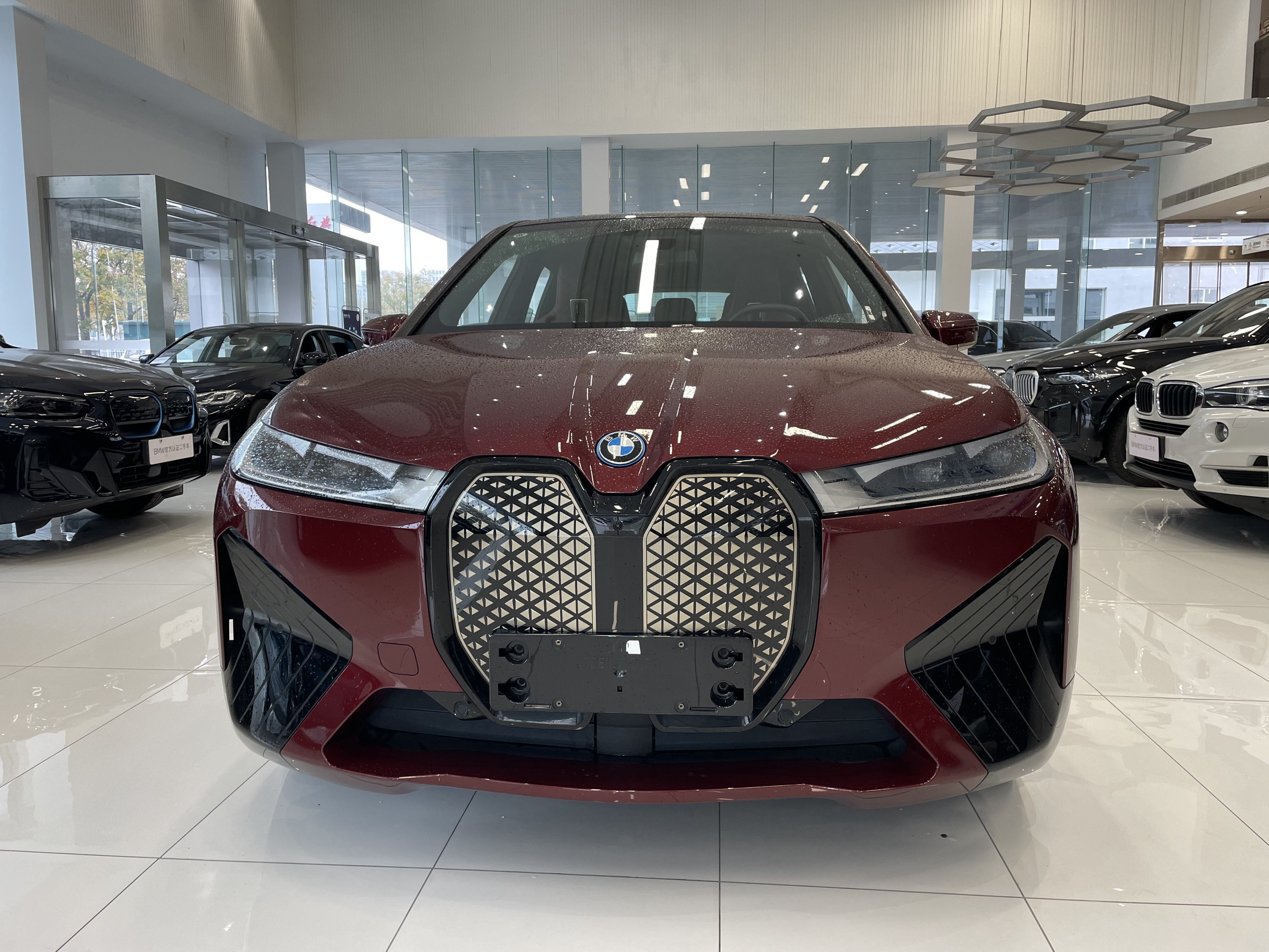 BMW iX M60 2023 car image #2