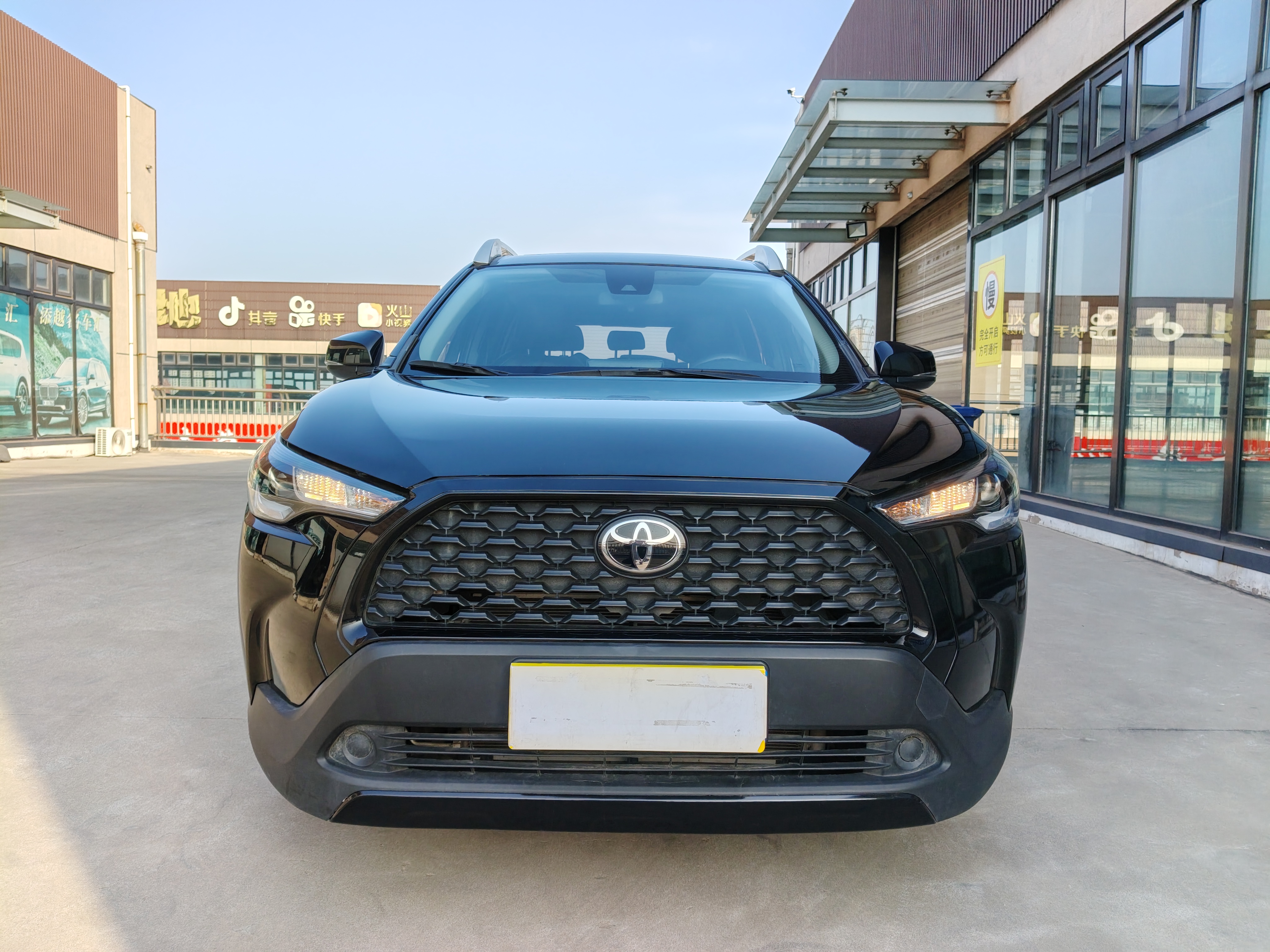 Corolla Cross 2022 car image #2