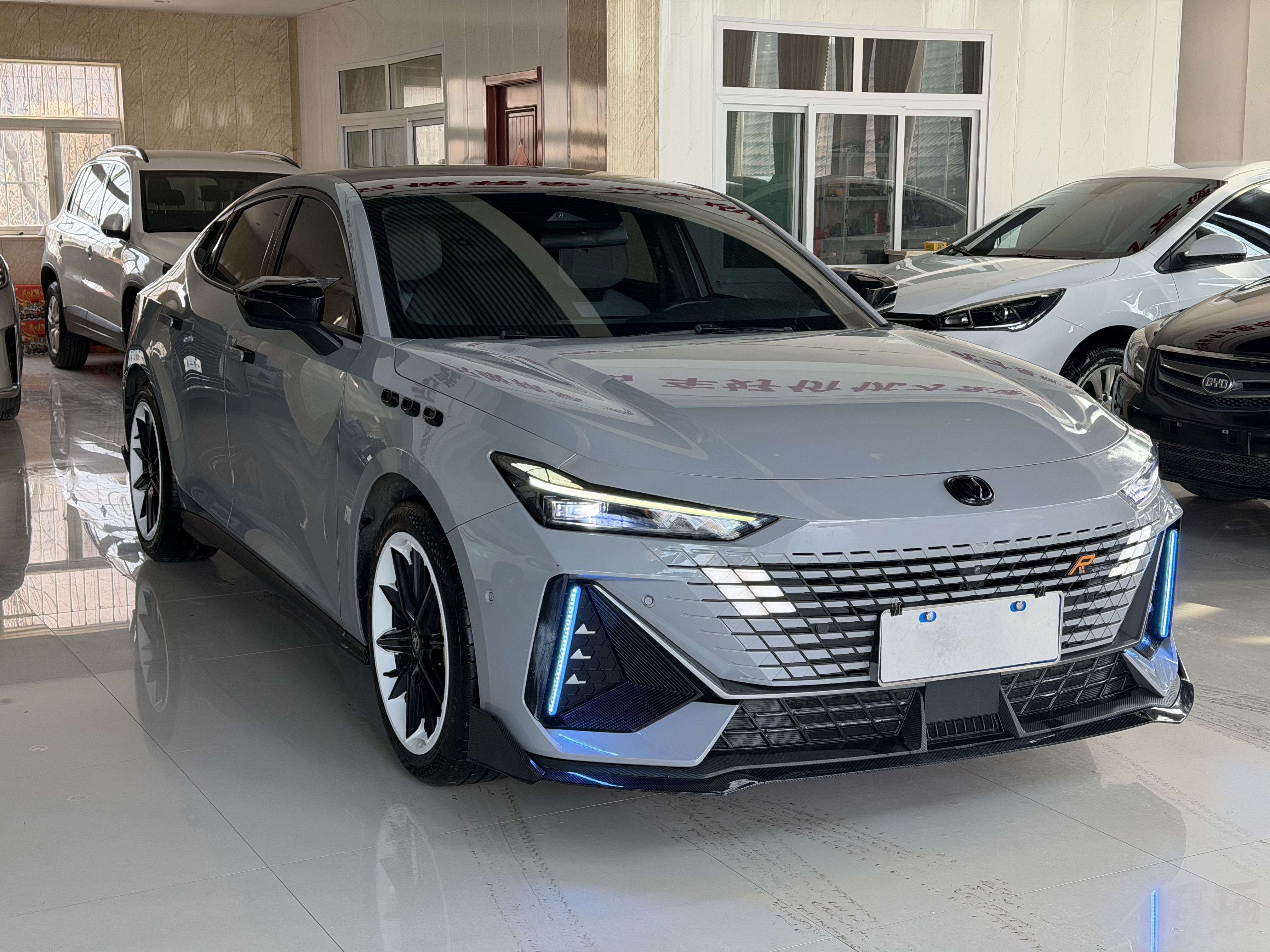 Changan UNI-V 2022 car image #2