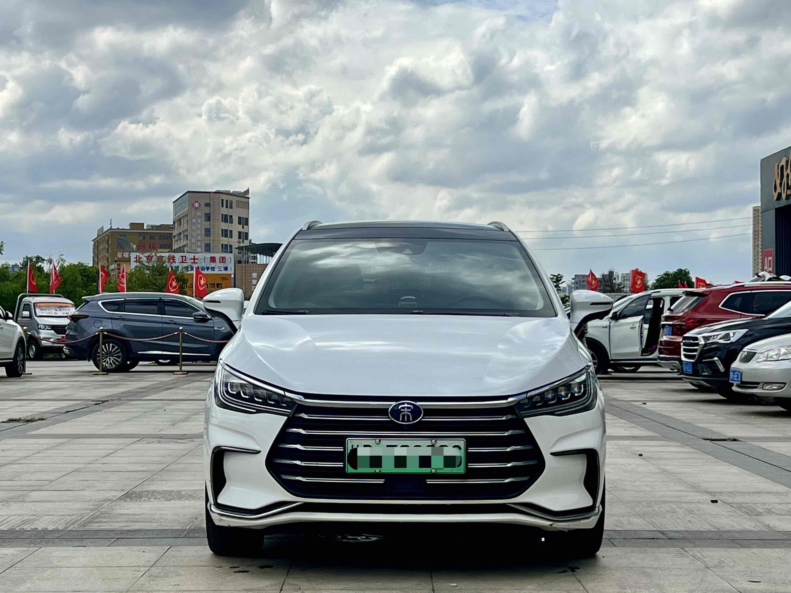 BYD Song MAX New Energy 2023 #2 BYD Song MAX New Energy 2023 car image #2