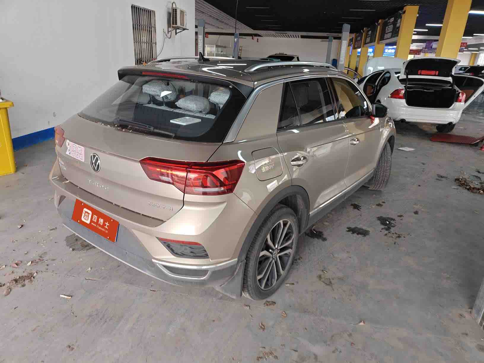 T-Roc 2023 car image #2