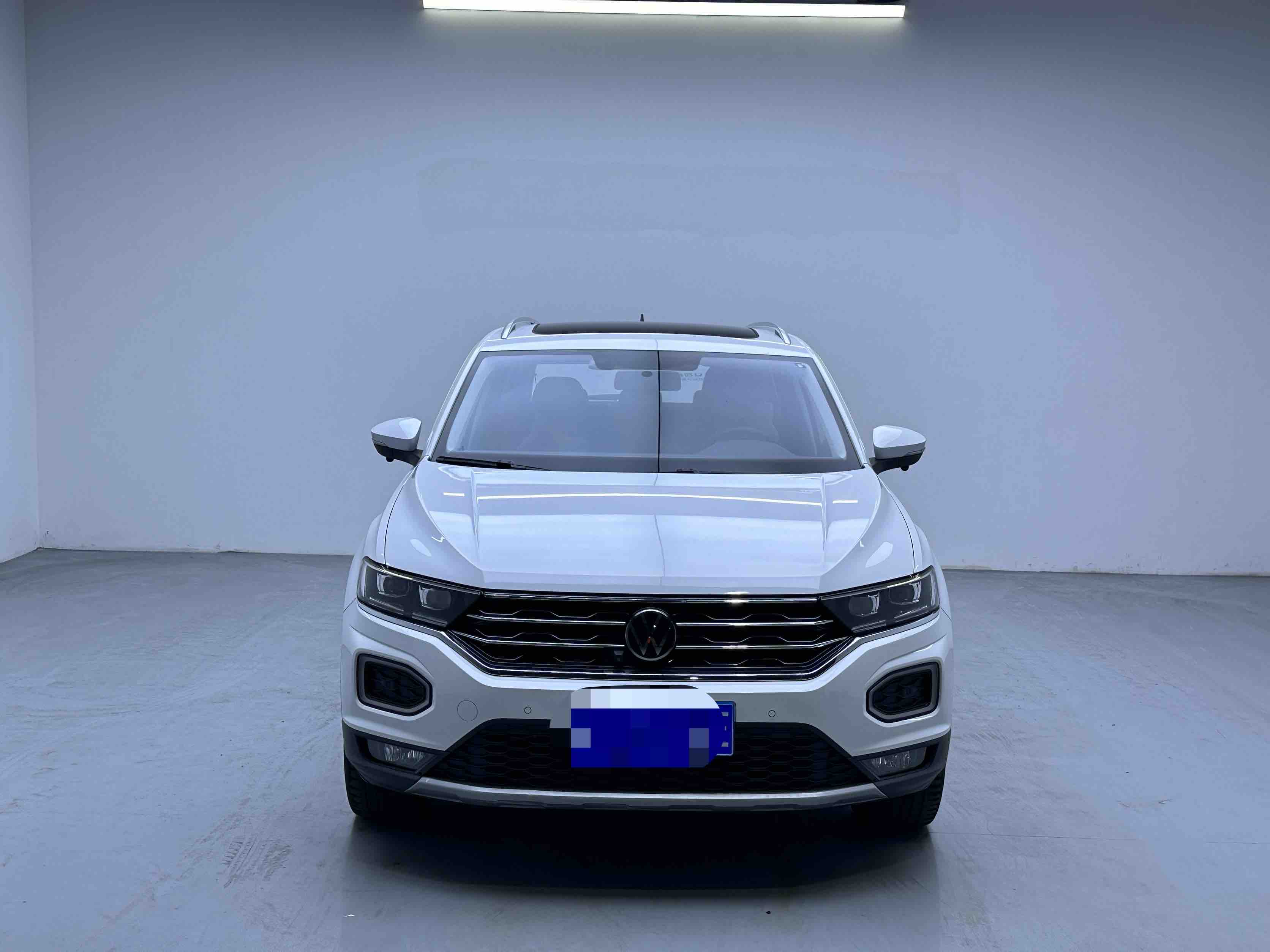 Volkswagen T-Roc 2023 #2 Volkswagen T-Roc 2023 car image #2
