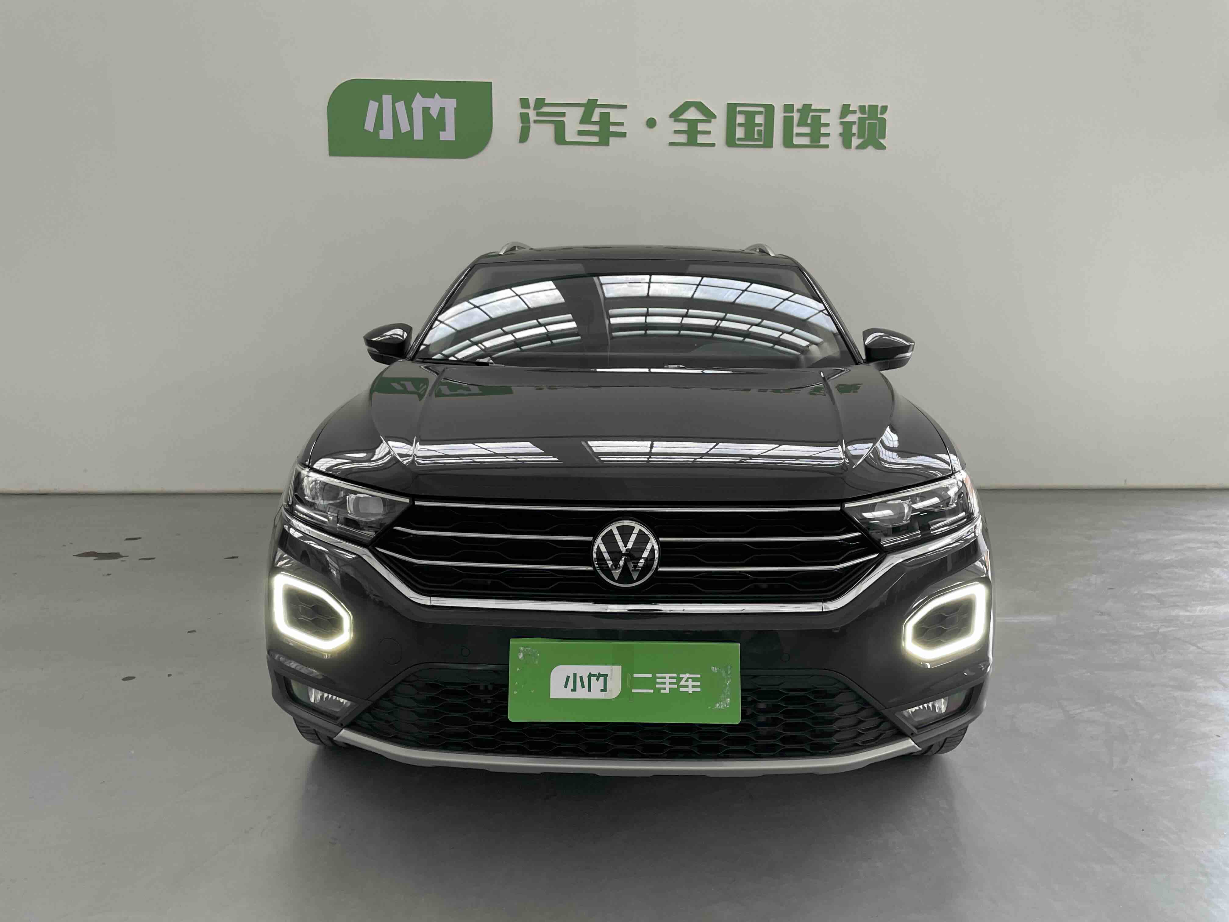 Volkswagen T-Roc 2023 #2 Volkswagen T-Roc 2023 car image #2