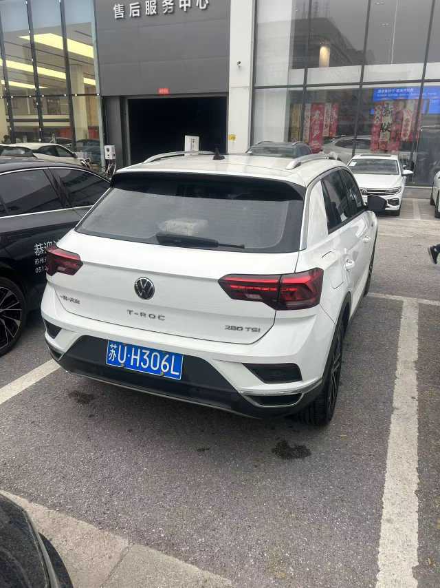 T-Roc 2022 car image #2