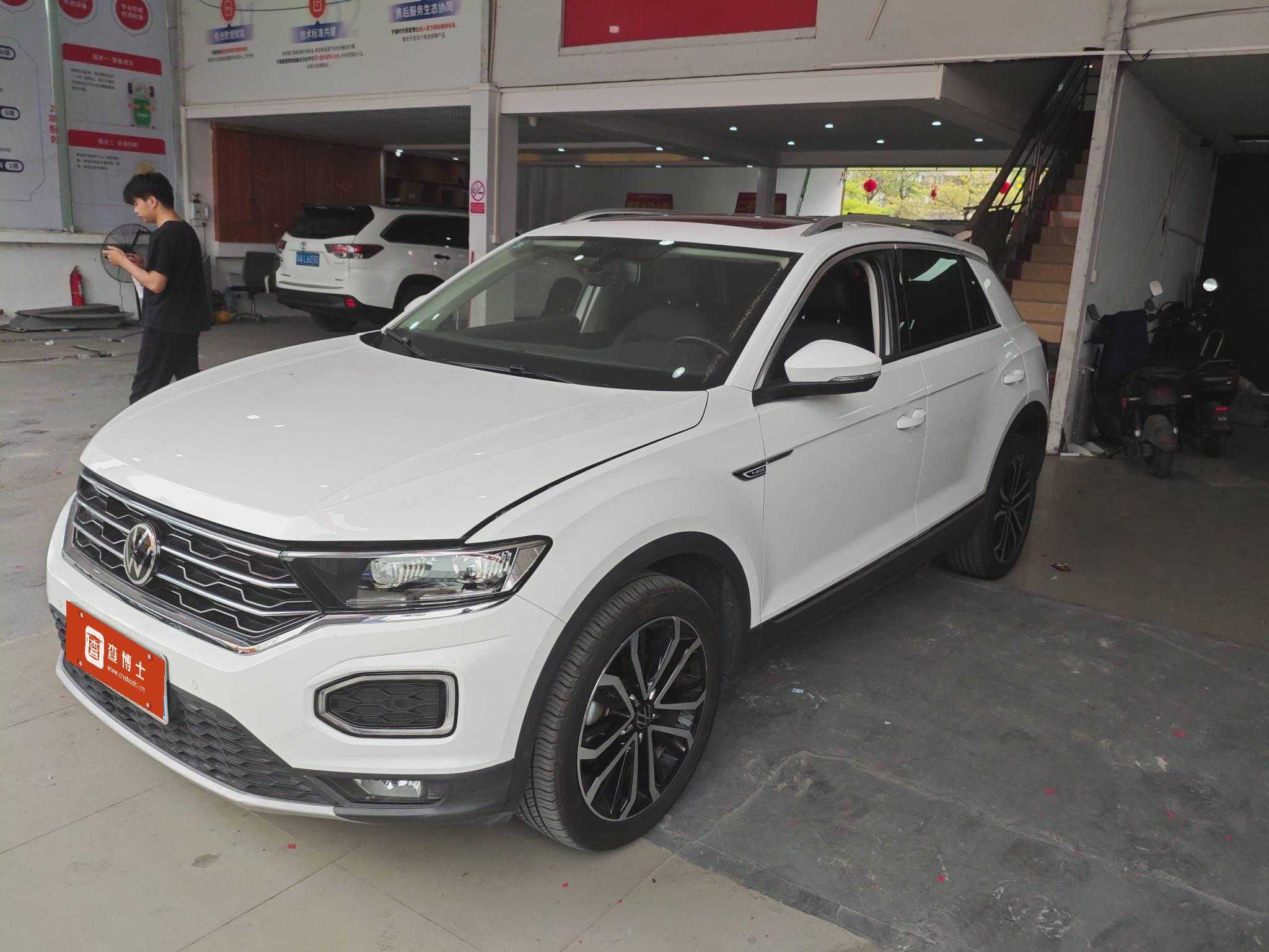 T-Roc 2022 car image #2