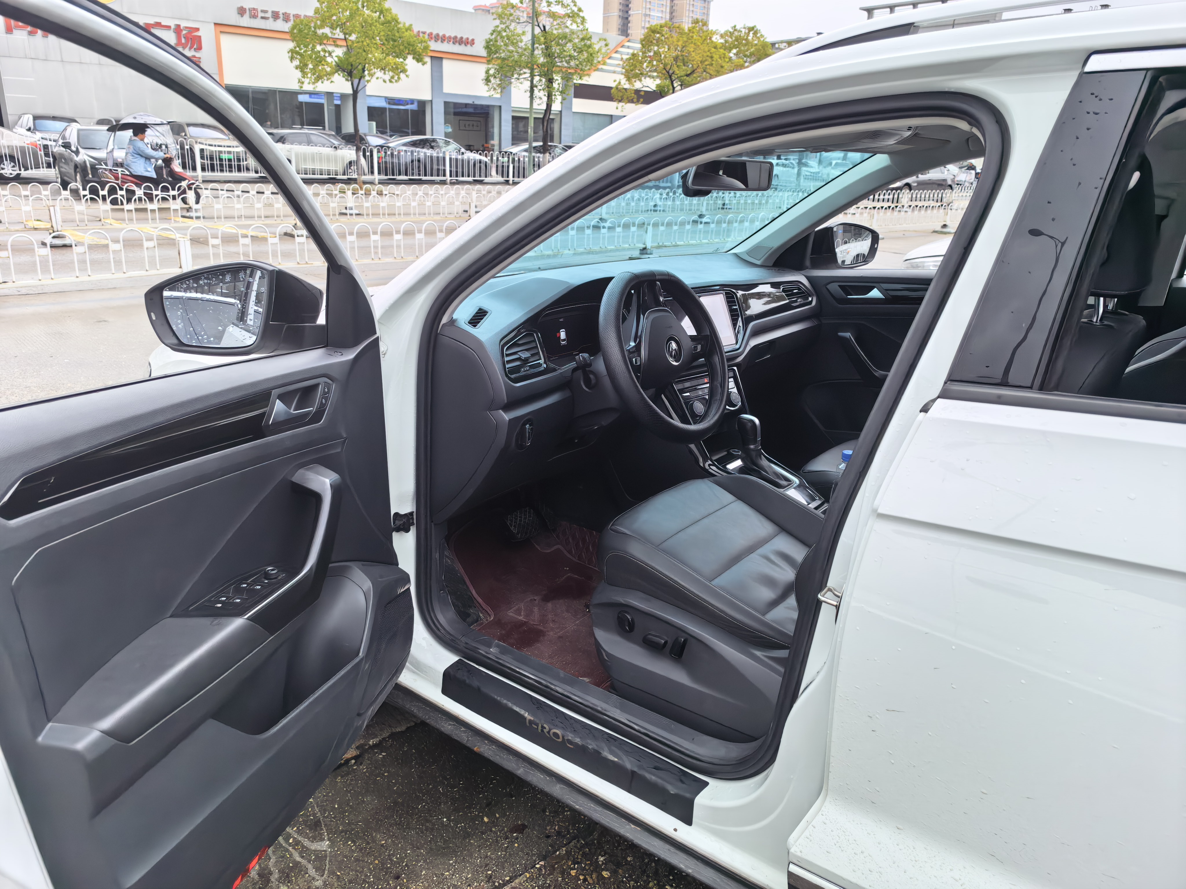 T-Roc 2023 immagine di auto #2