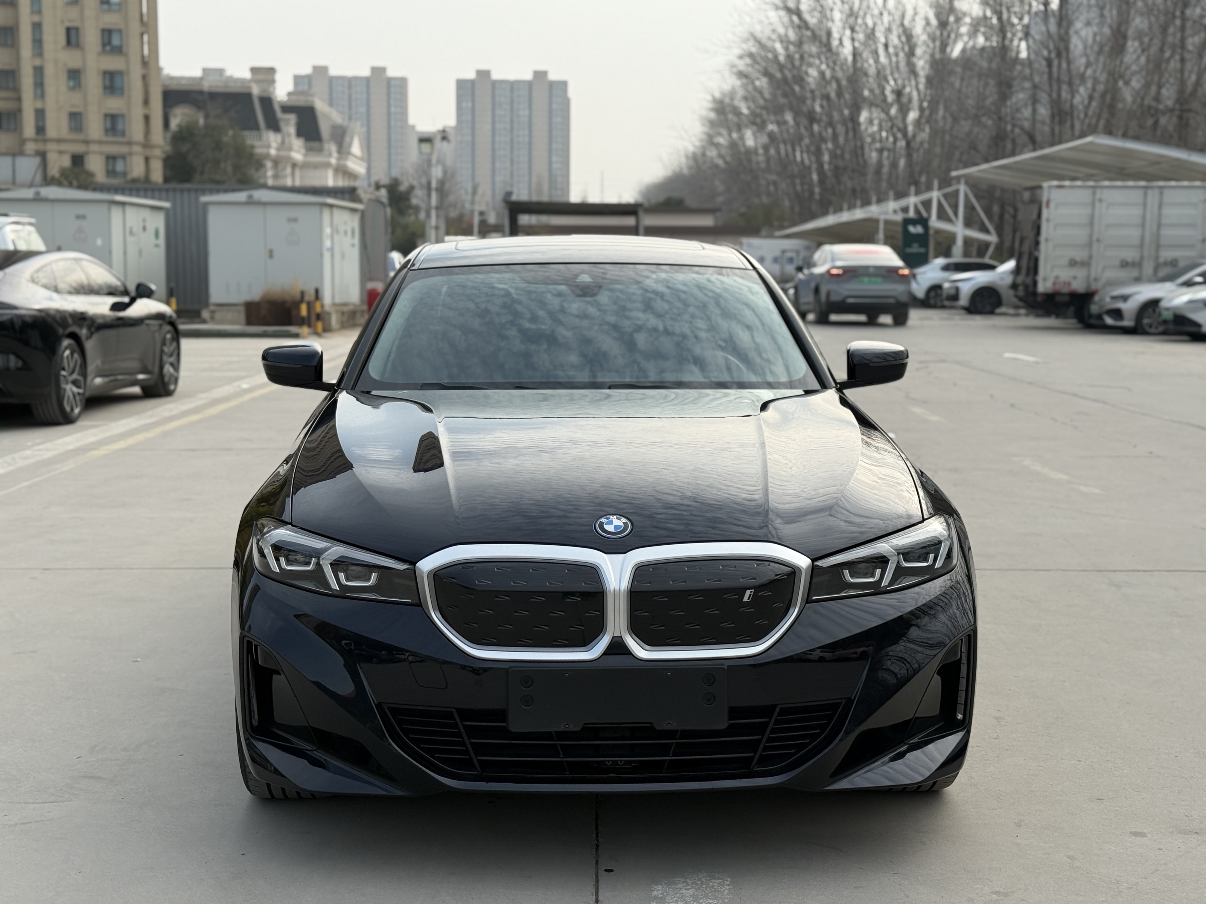 BMW i3 2023 car image #2