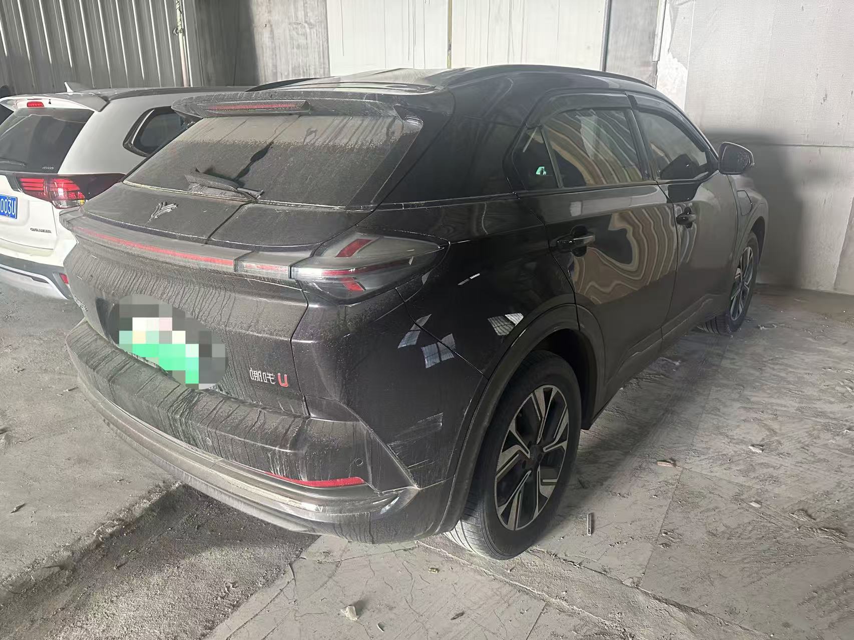 哪吒汽车 哪吒U 2022 汽车图片 #2