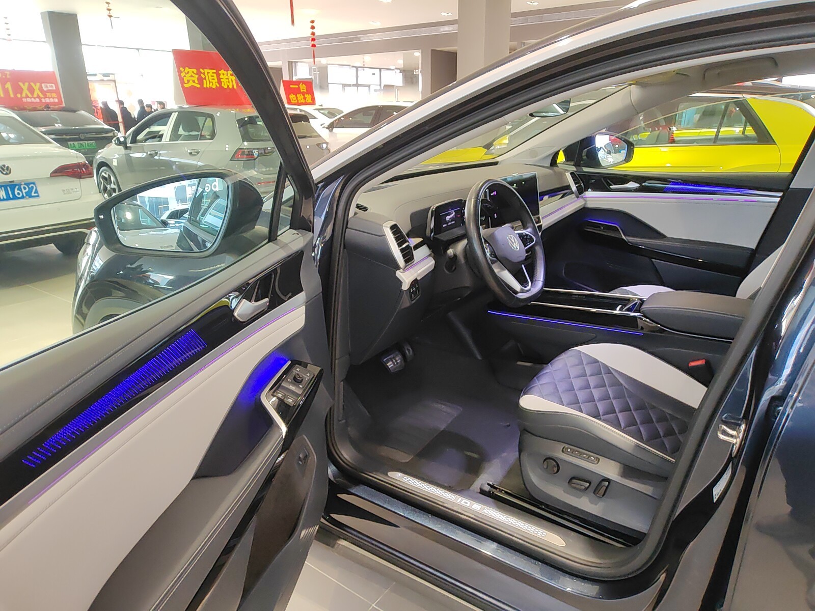 Volkswagen ID.6 Crozz 2023 car image #2