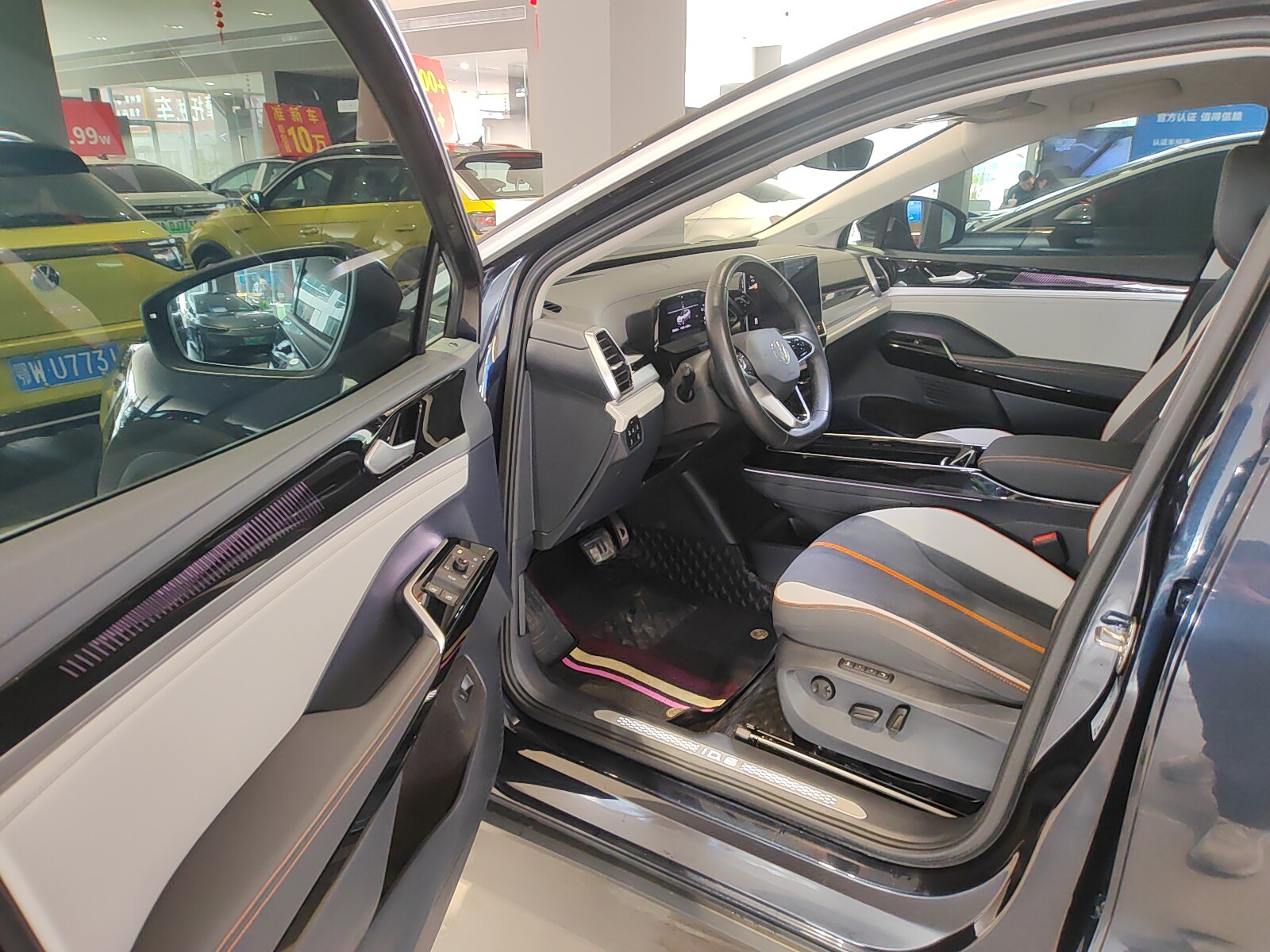 Volkswagen ID.6 Crozz 2023 immagine di auto #2