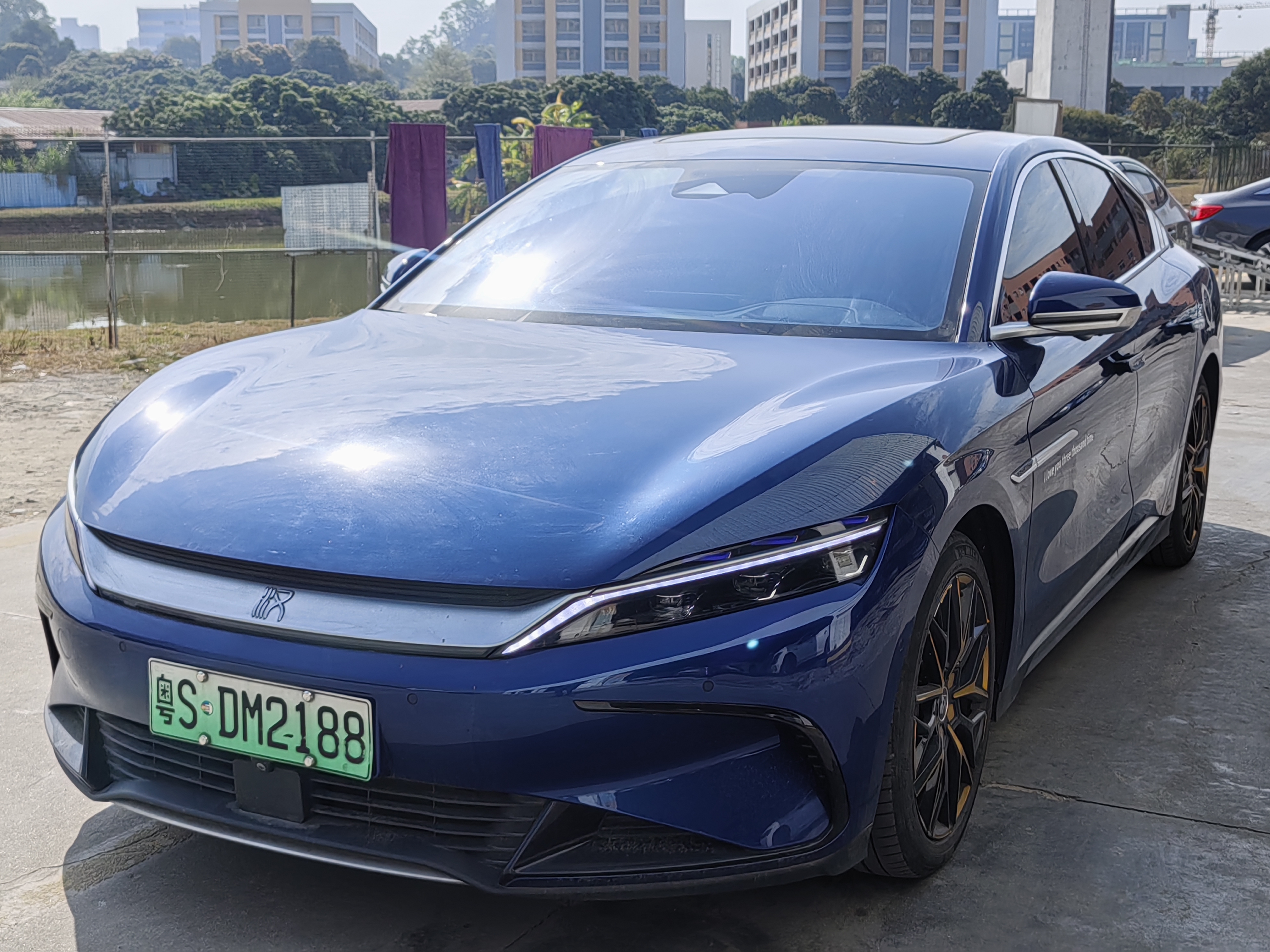 BYD Han 2022 #2 BYD Han 2022 car image #2