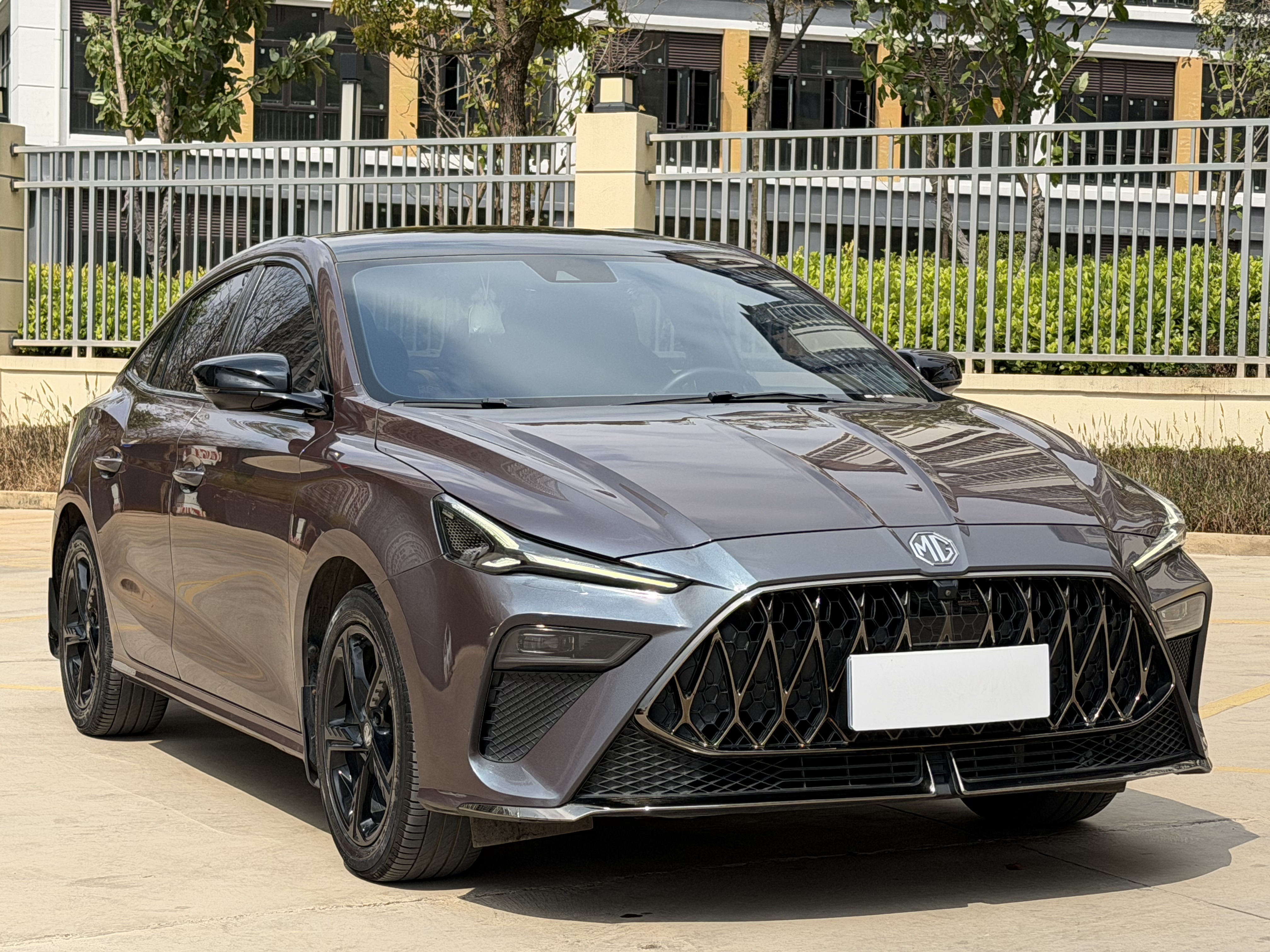 MG 5 Scorpio 2023 car image #2