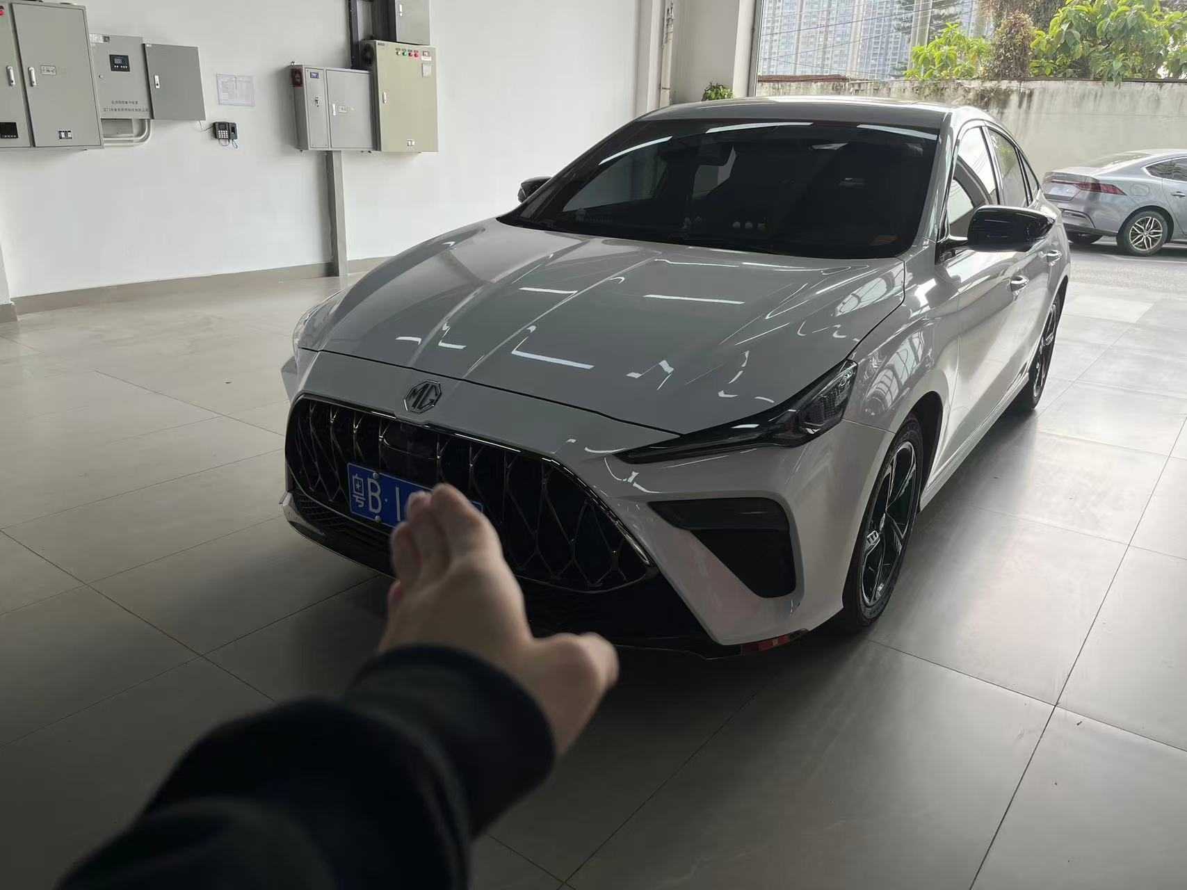 5 Scorpio 2022 car image #2