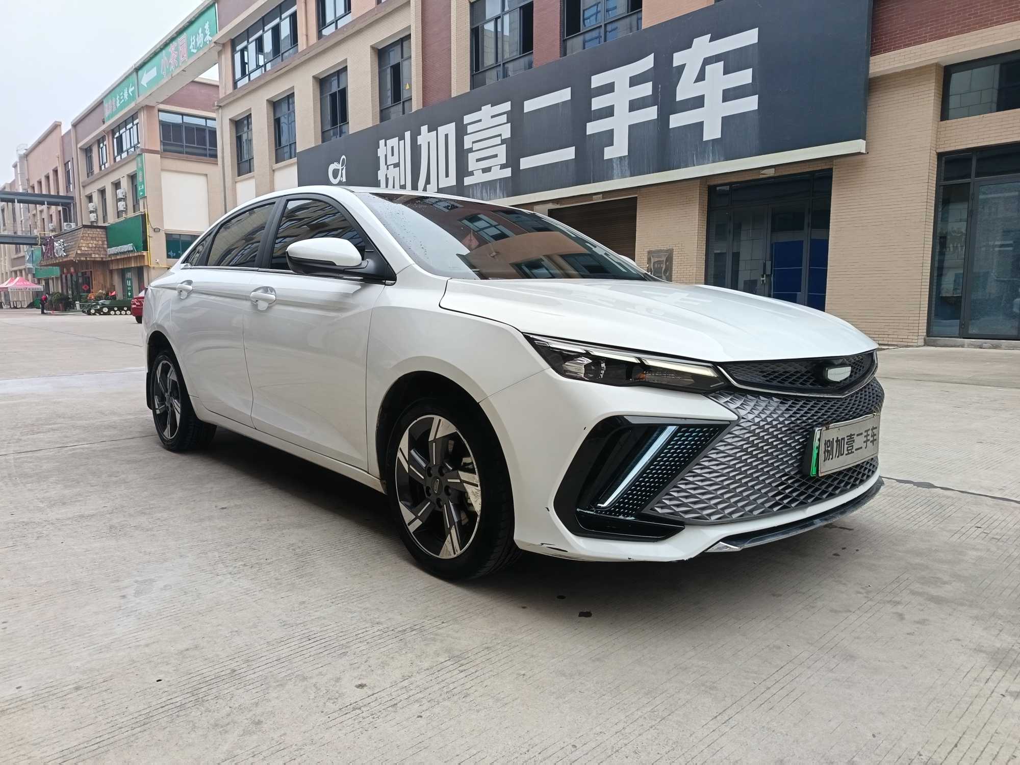 GEELY 2022 #2 GEELY 2022 car image #2