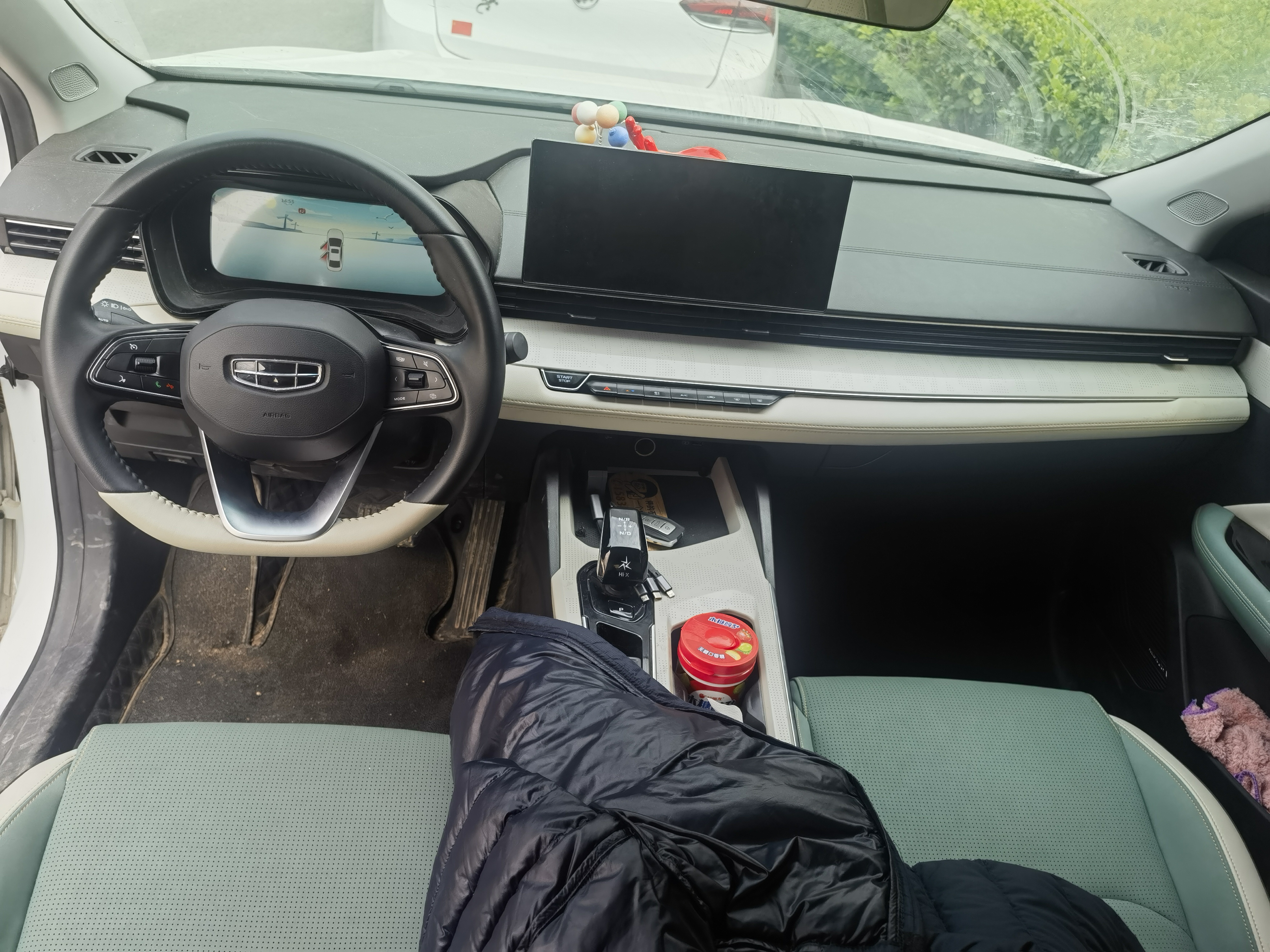 GEELY 2022 #2 GEELY 2022 car image #2