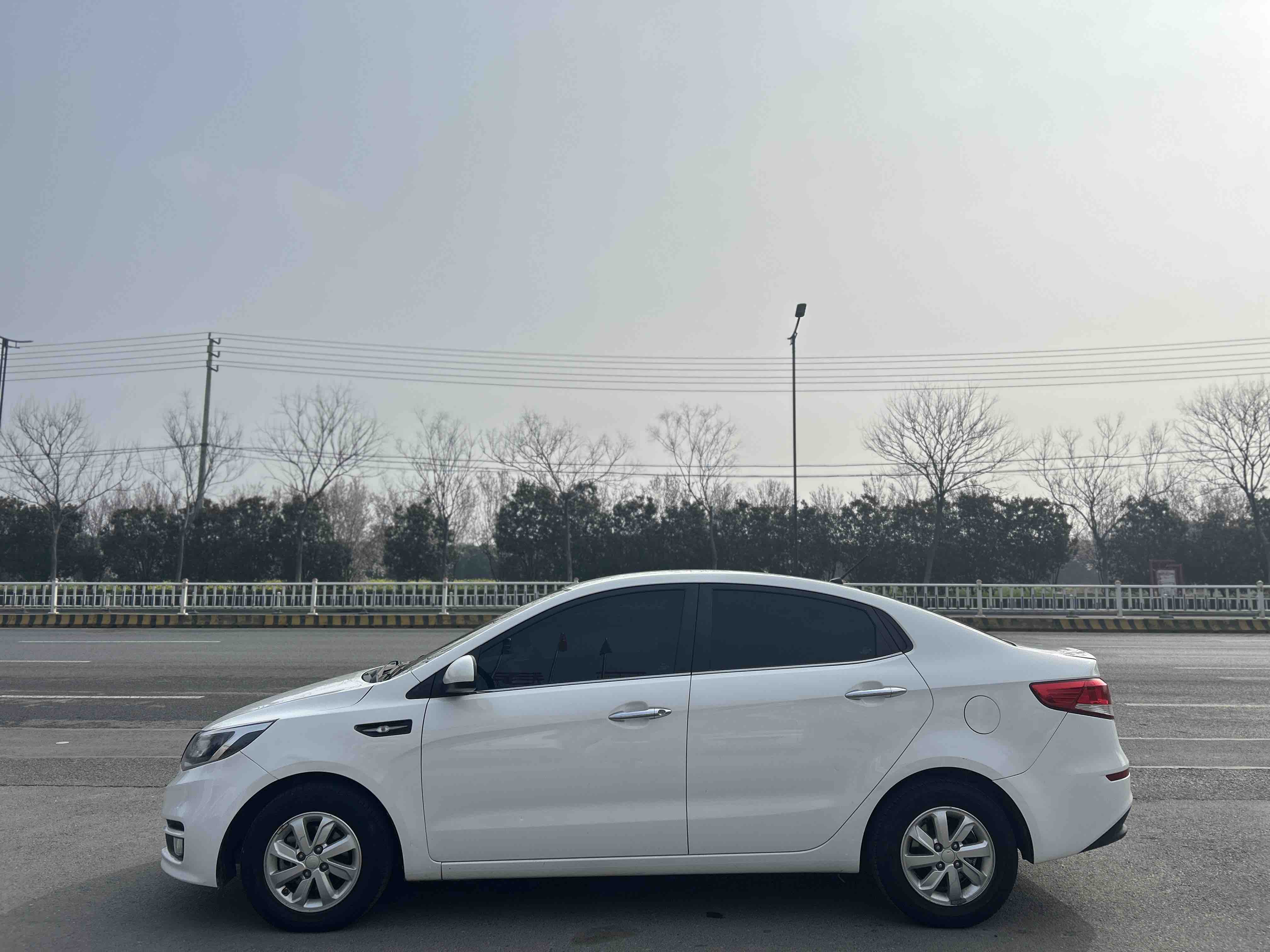 起亚 起亚K2 2016 汽车图片 #2