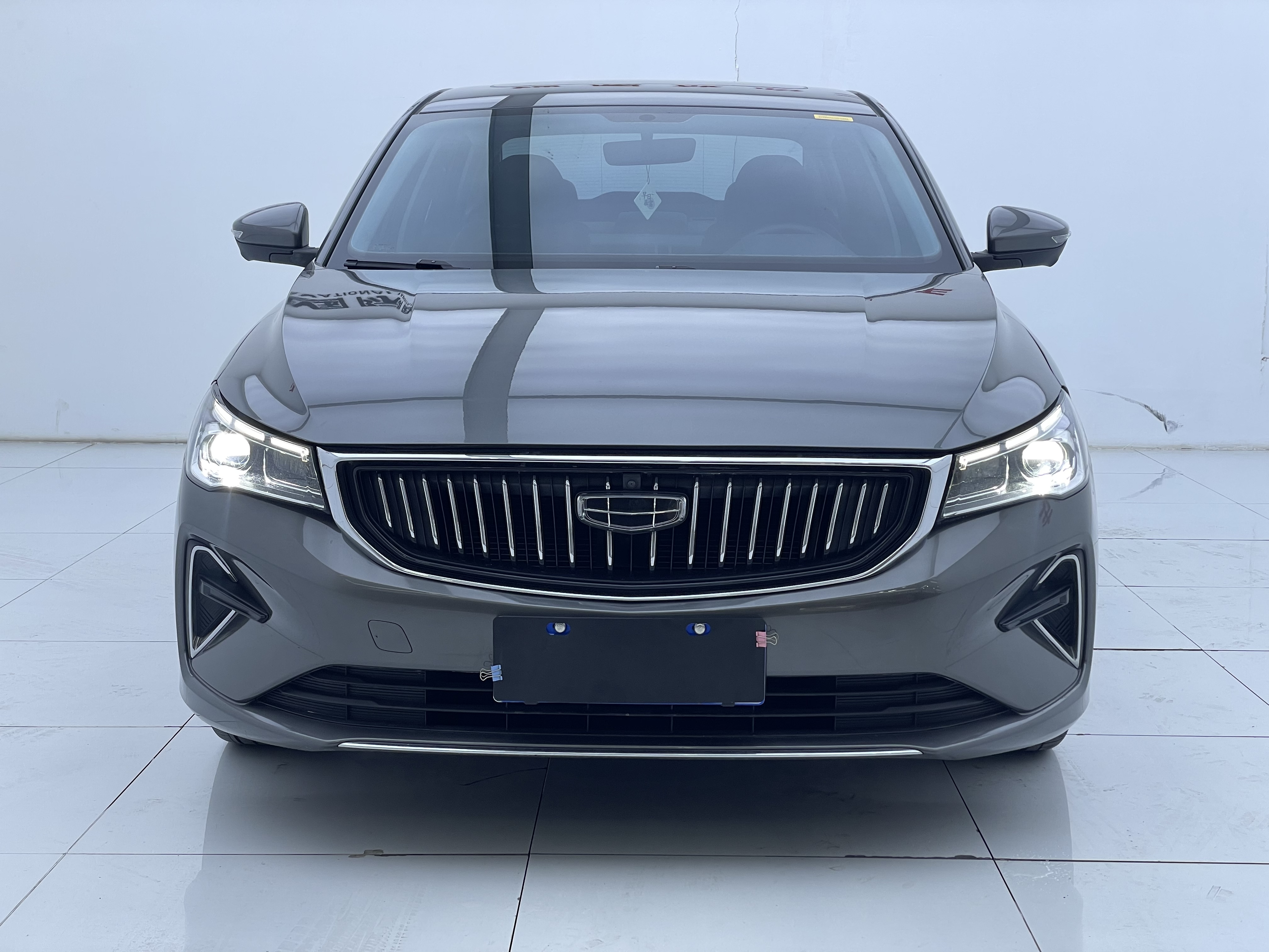 Emgrand 2022 car image #2